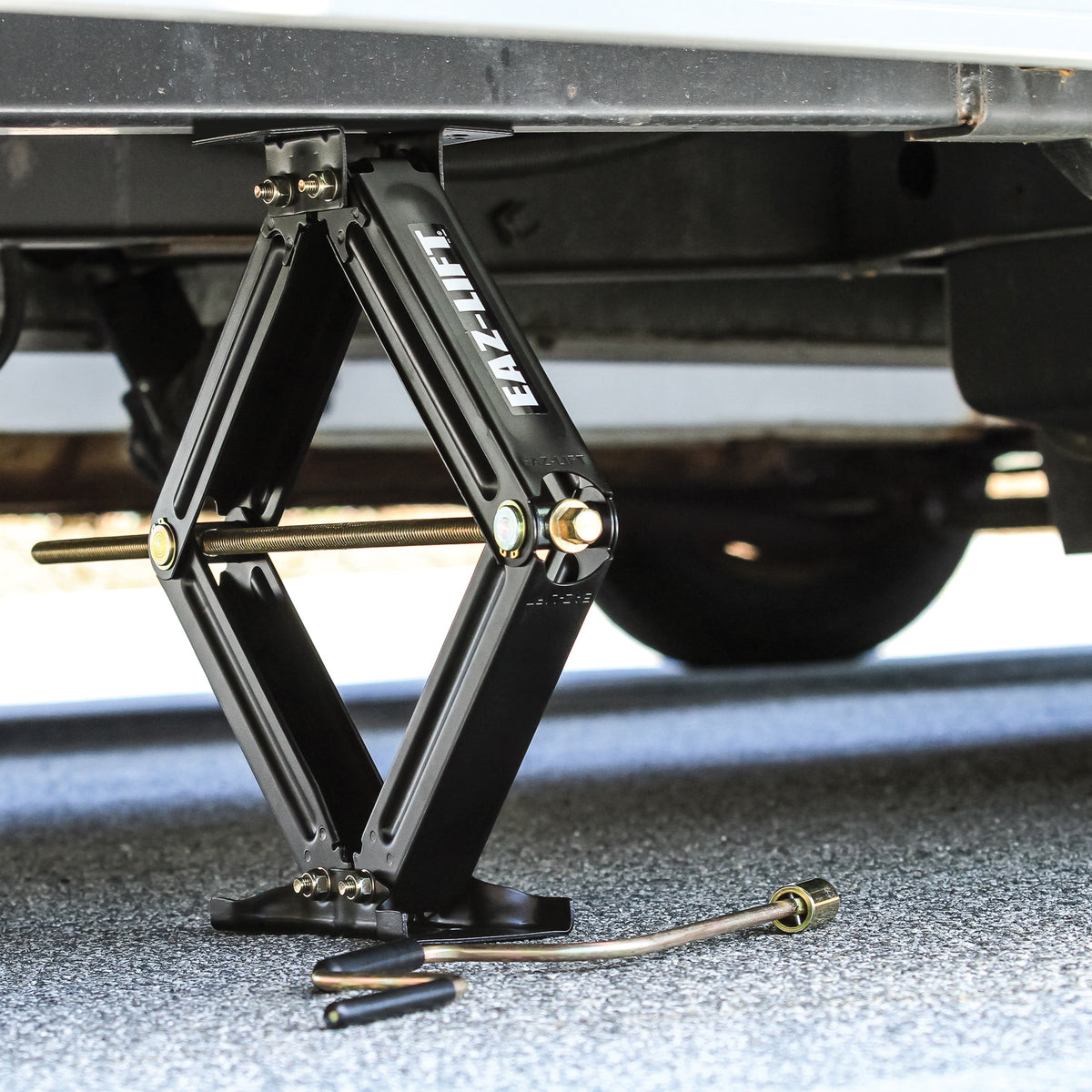 Eaz-Lift 24 Inch Stabilizing Scissor Jack for Campers and Trailers, Set of 2
