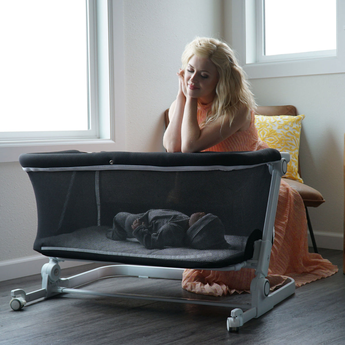 Venice Child Sunset Dreaming Portable Bedside Co Sleeper Bassinet Crib, Gray - VMInnovations