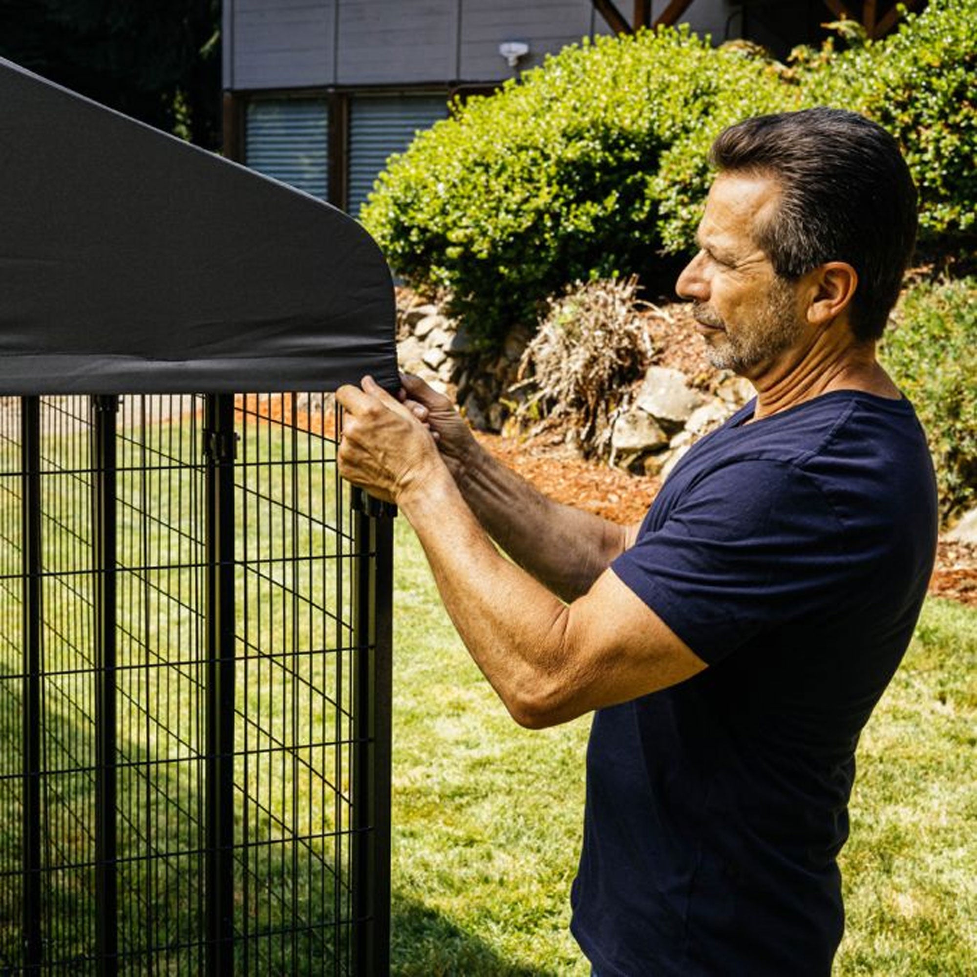 Lucky Dog STAY Series 4x4x6ft Roofed Steel Studio Dog Kennel, Grey (For Parts) - VMInnovations