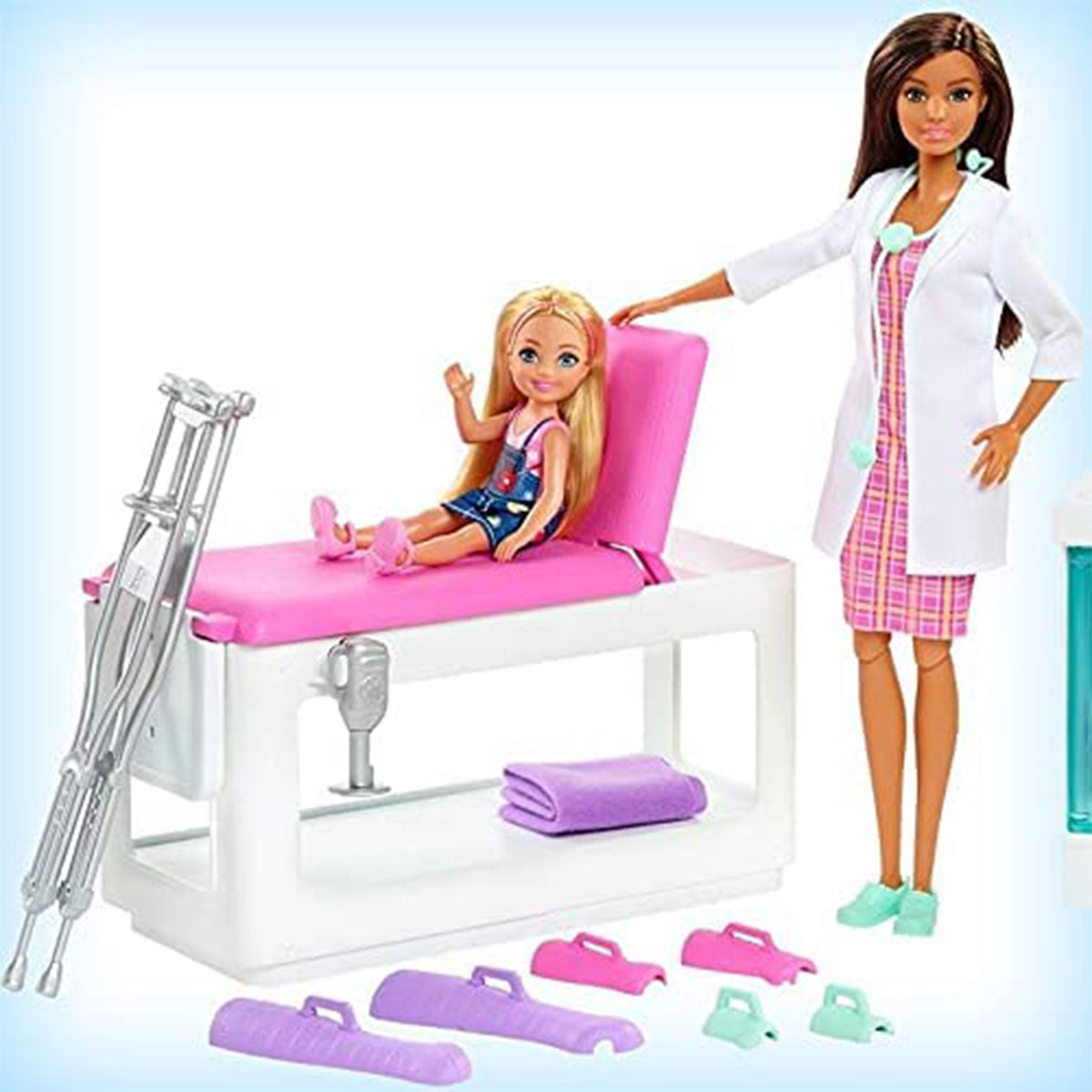 Barbie Fast Cast Clinic set w/ Brunette Barbie Doctor Doll, 4 Play Areas (Used)