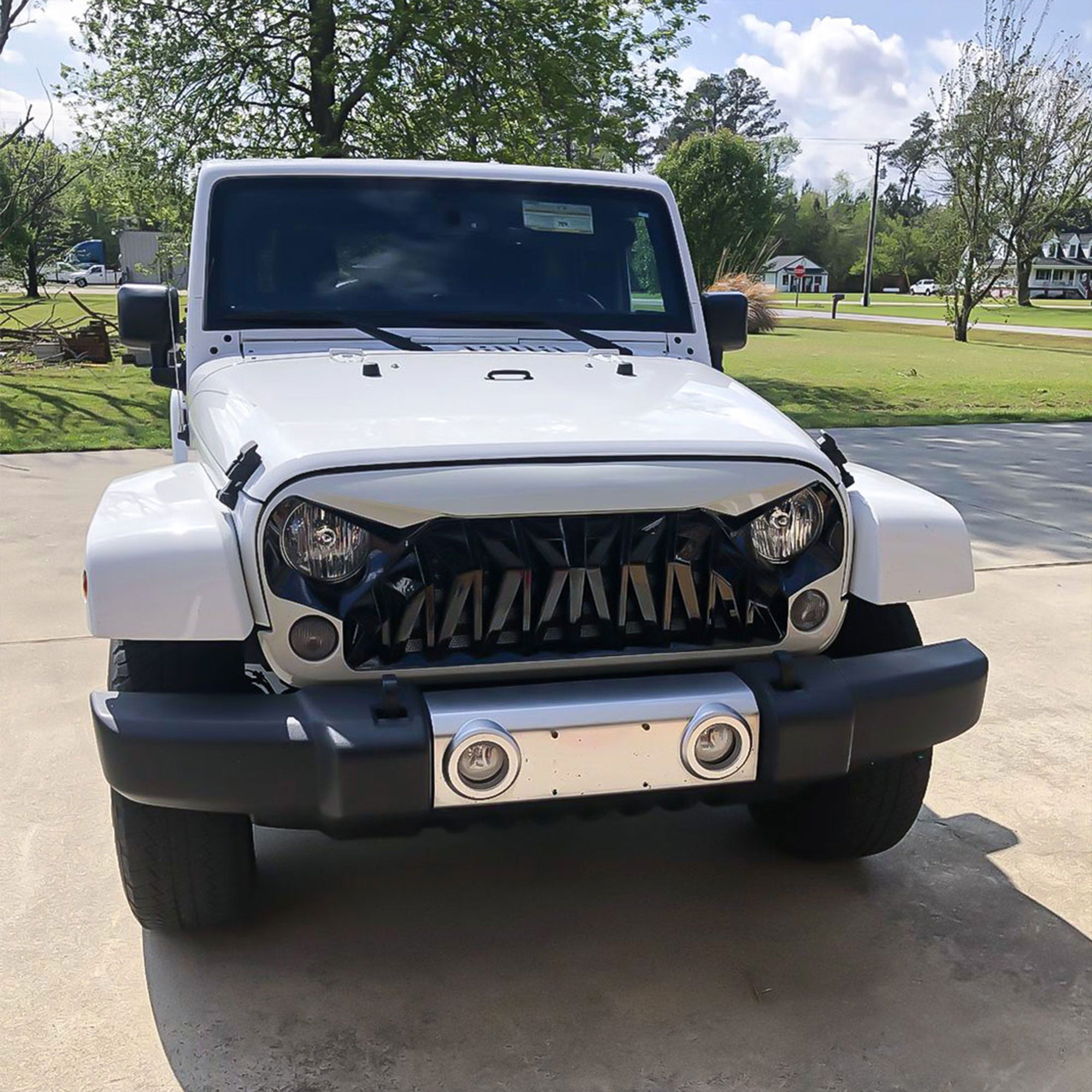 AMERICAN MODIFIED Front Shark Grille for 2007 to 2018 Jeep Models, White & Black - VMInnovations