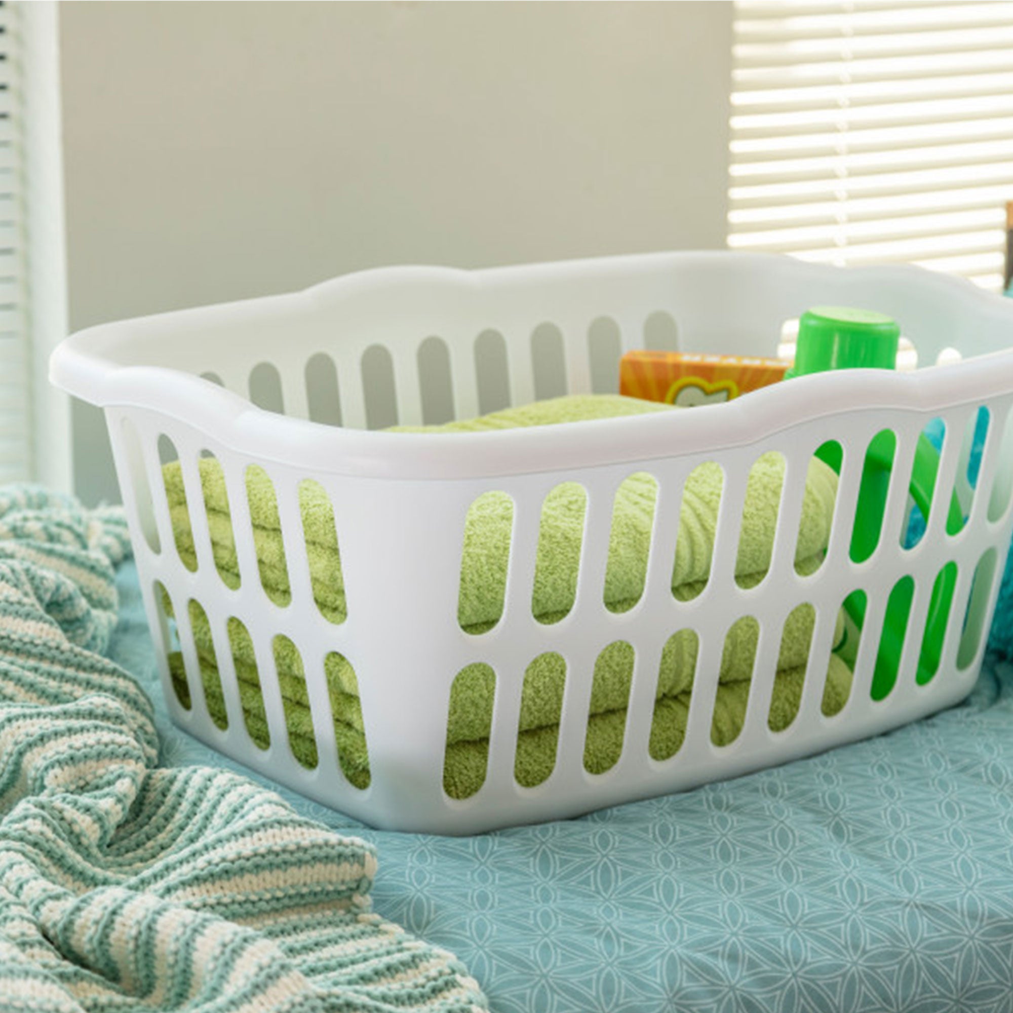 Sterilite 1.5 Bushel Rectangular Plastic Laundry Basket Bins, White, 12 Pack