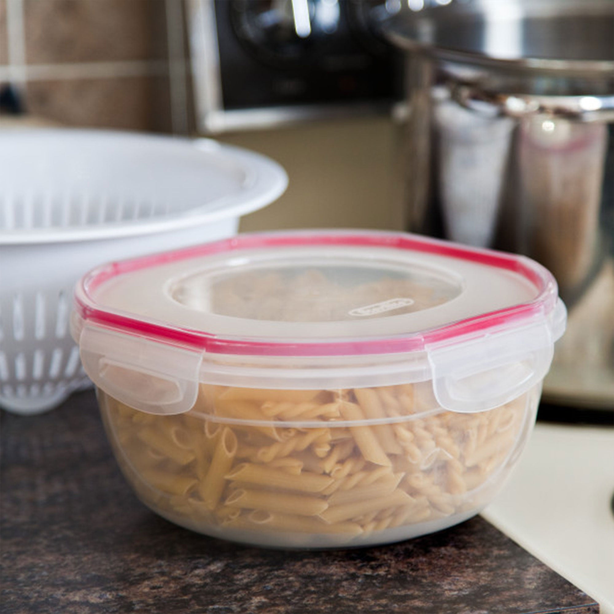 Sterilite Ultra Seal 4.7 Qt Plastic Food Storage Bowl Container w/ Lid (16 Pack) - VMInnovations