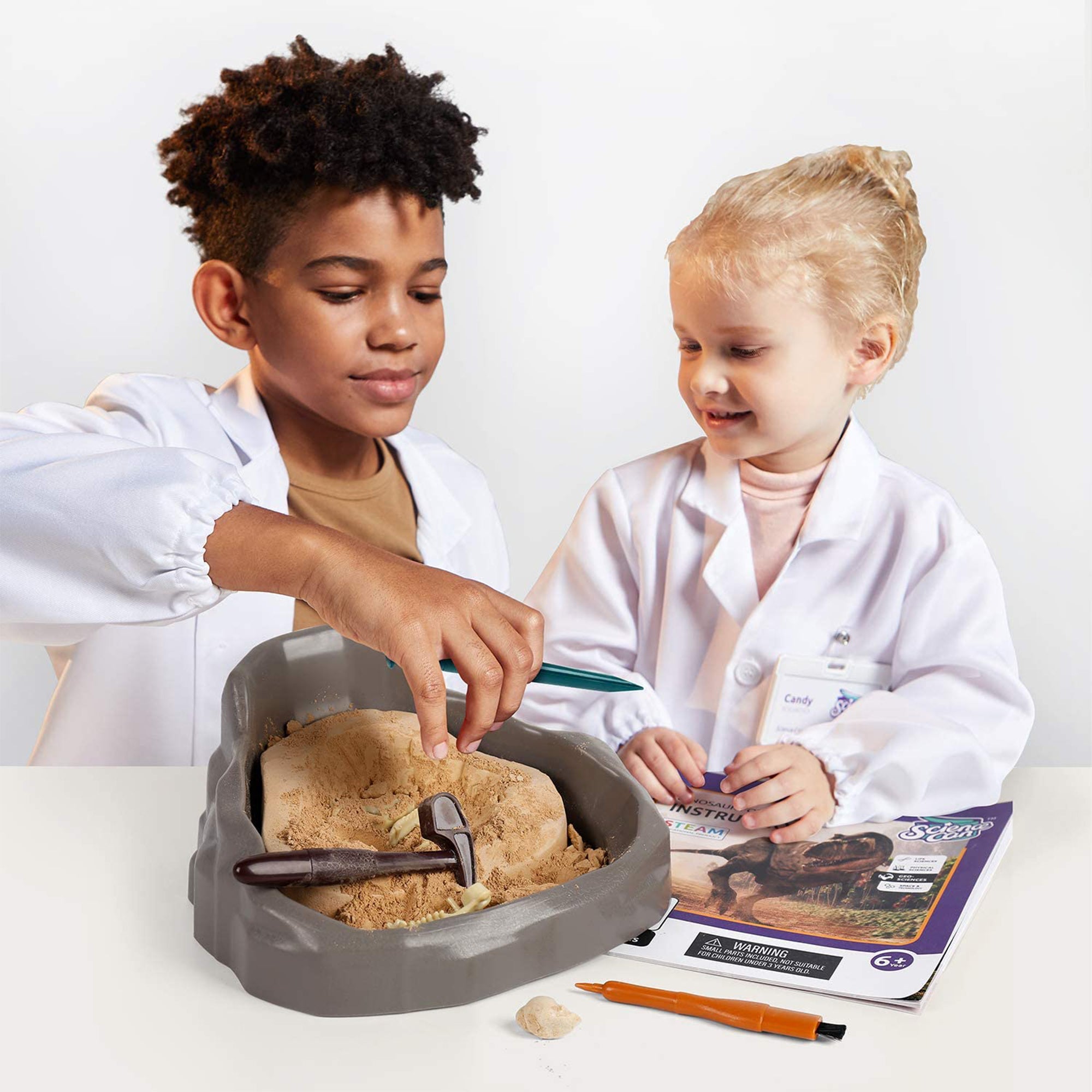 Science Can 160003G-1 Mesozoic Era Super Dinosaur Fossil Dig Kit for Ages 6 & Up - VMInnovations
