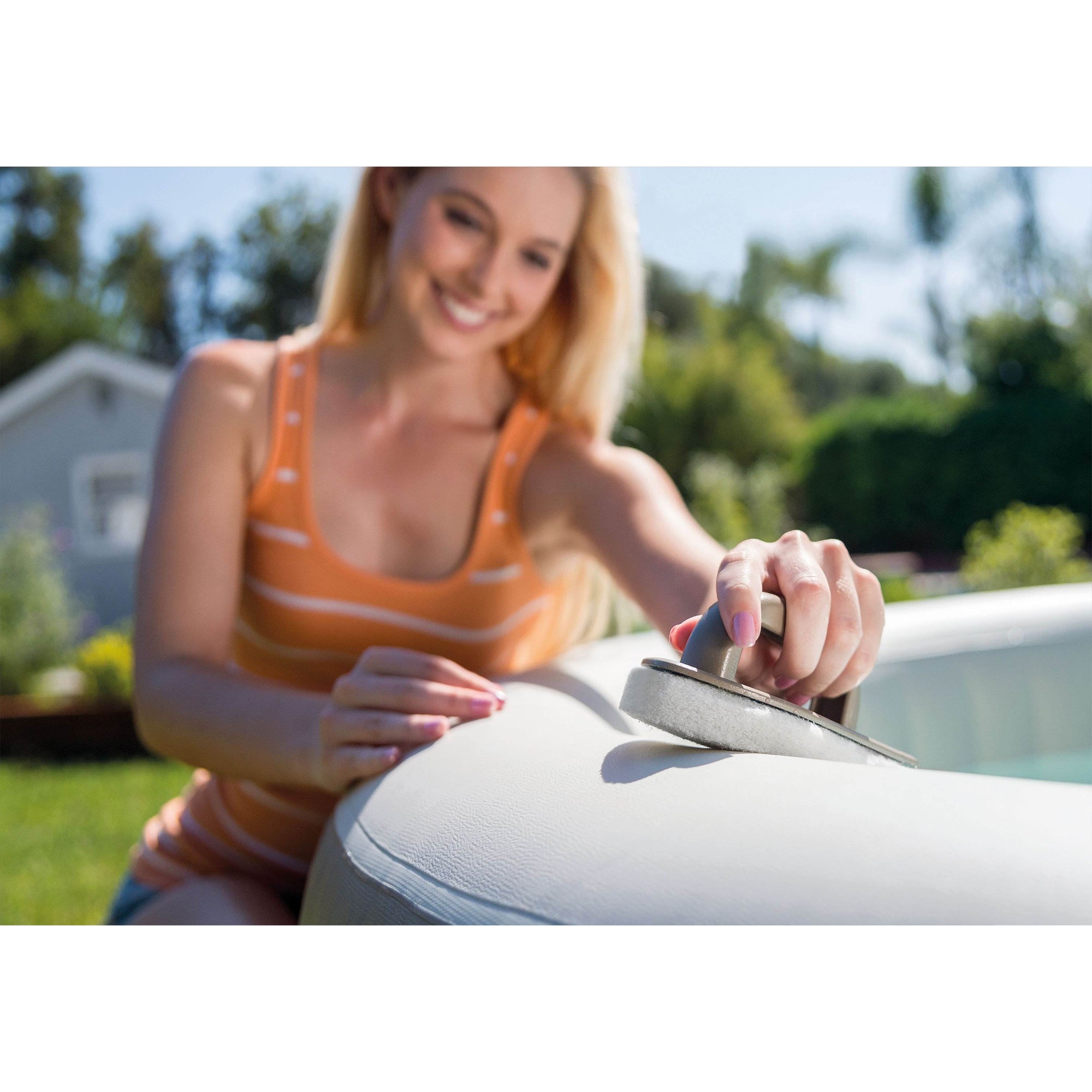 Intex PureSpa Plus Inflatable Hot Tub & Intex PureSpa Maintenance Accessory Kit - VMInnovations