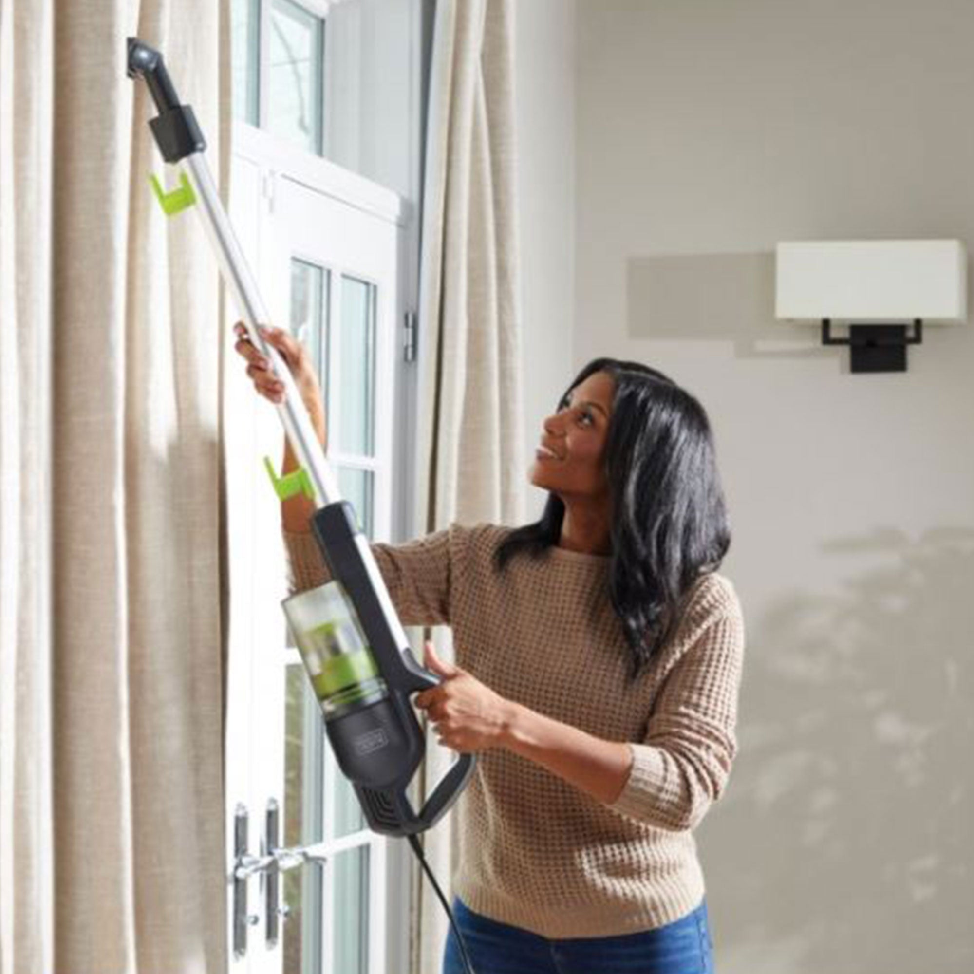Black and Decker Compact Stick Vacuum Cleaner with HEPA Filter (Used) - VMInnovations