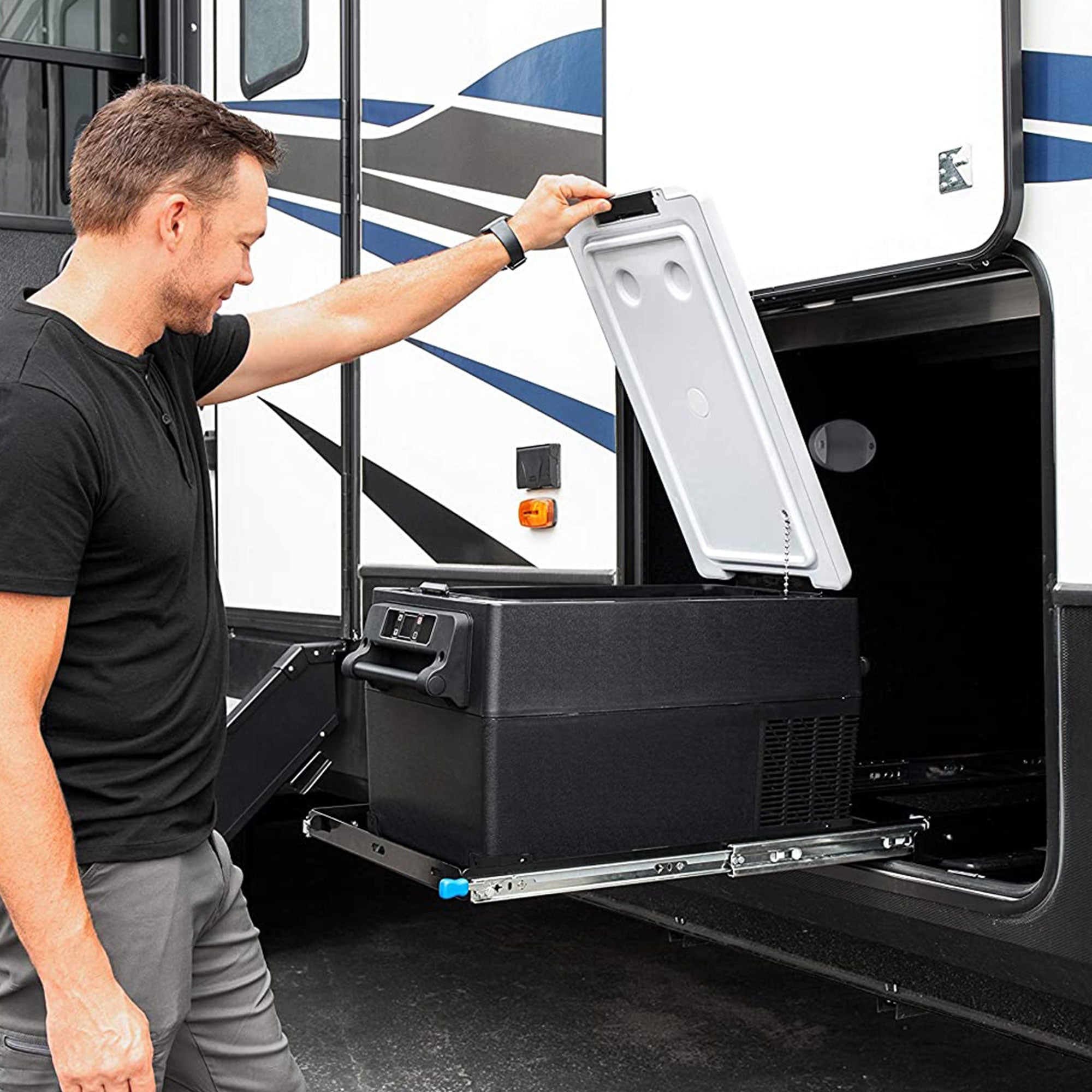 Camco CAM-350 35L Portable Refrigerator/Freezer with LCD Control Panel (Used) - VMInnovations
