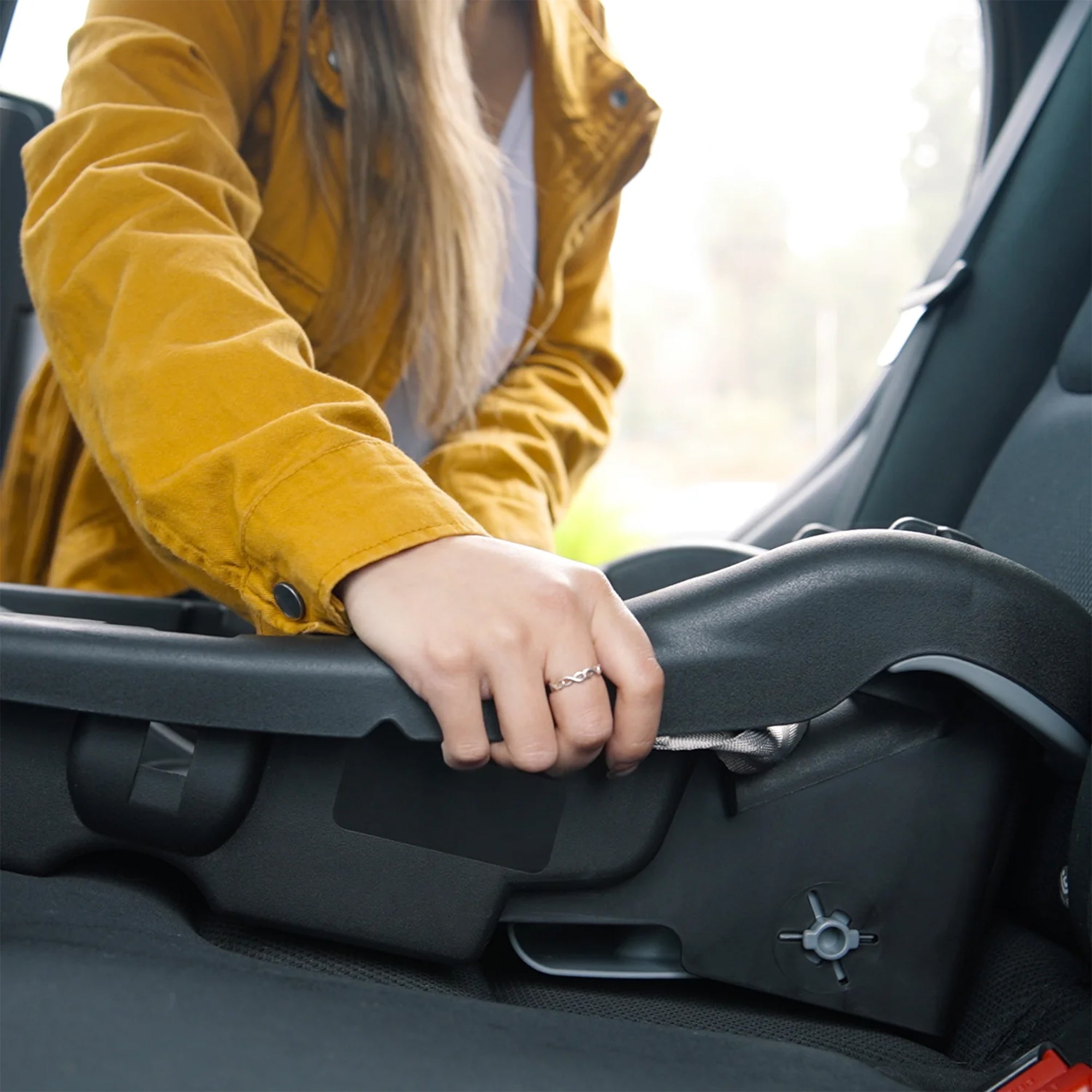 Baby Trend EZ-Lift Plus Lightweight Infant Car Seat, Cozy Cover & Base, Magnolia - VMInnovations