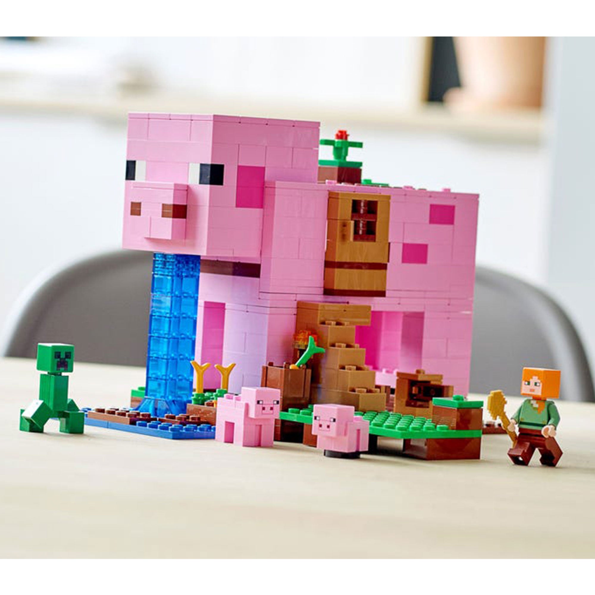 LEGO Minecraft The Pig House Playset with Creator 6379821 Winter Holiday Train