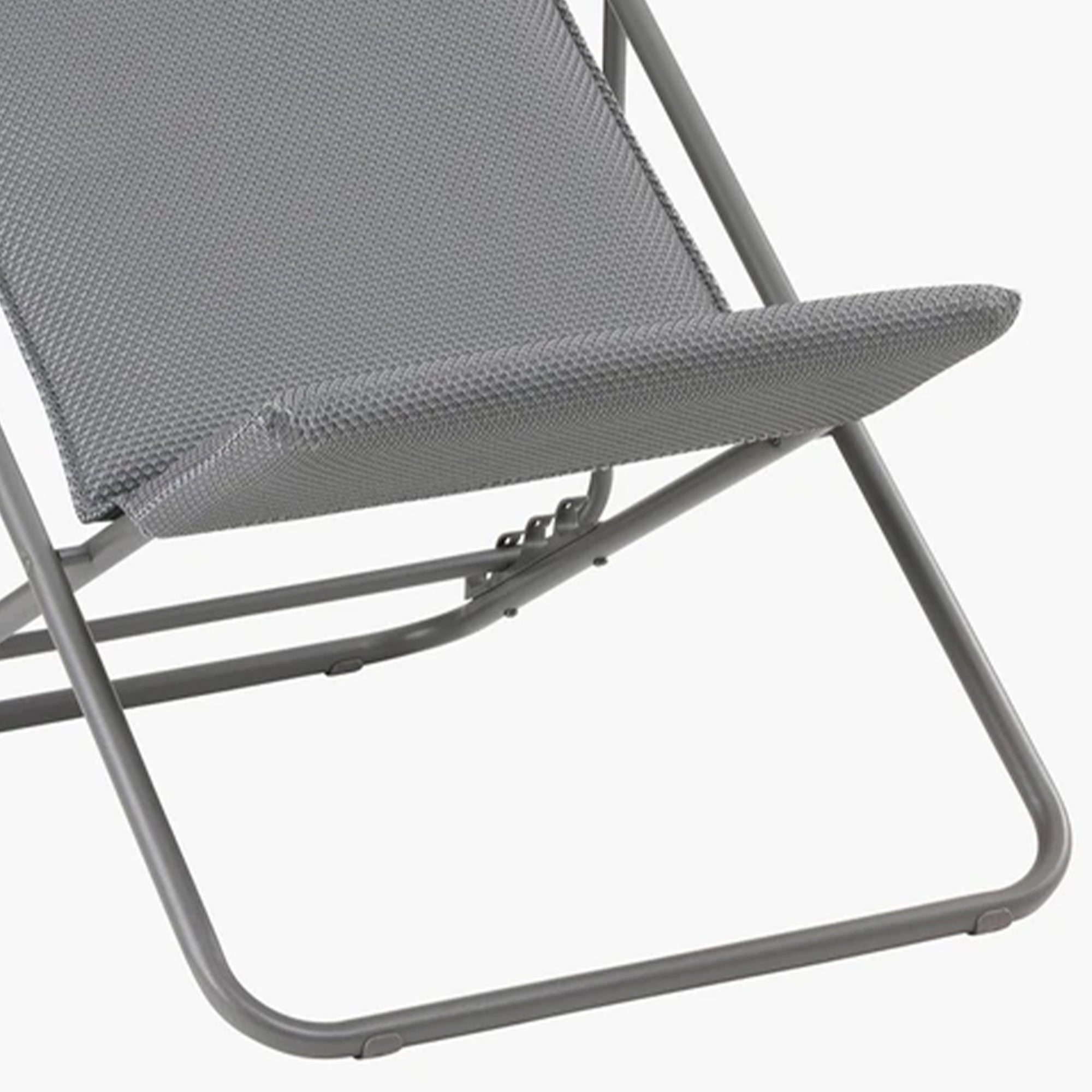 Maxi Transat Foam Padded Ultra Compact Foldable Sling Chair, Silver (Open Box) - VMInnovations