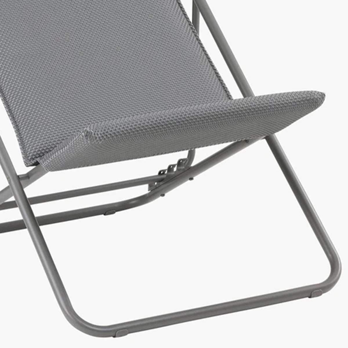 Maxi Transat Foam Padded Ultra Compact Foldable Sling Chair, Silver (Open Box) - VMInnovations