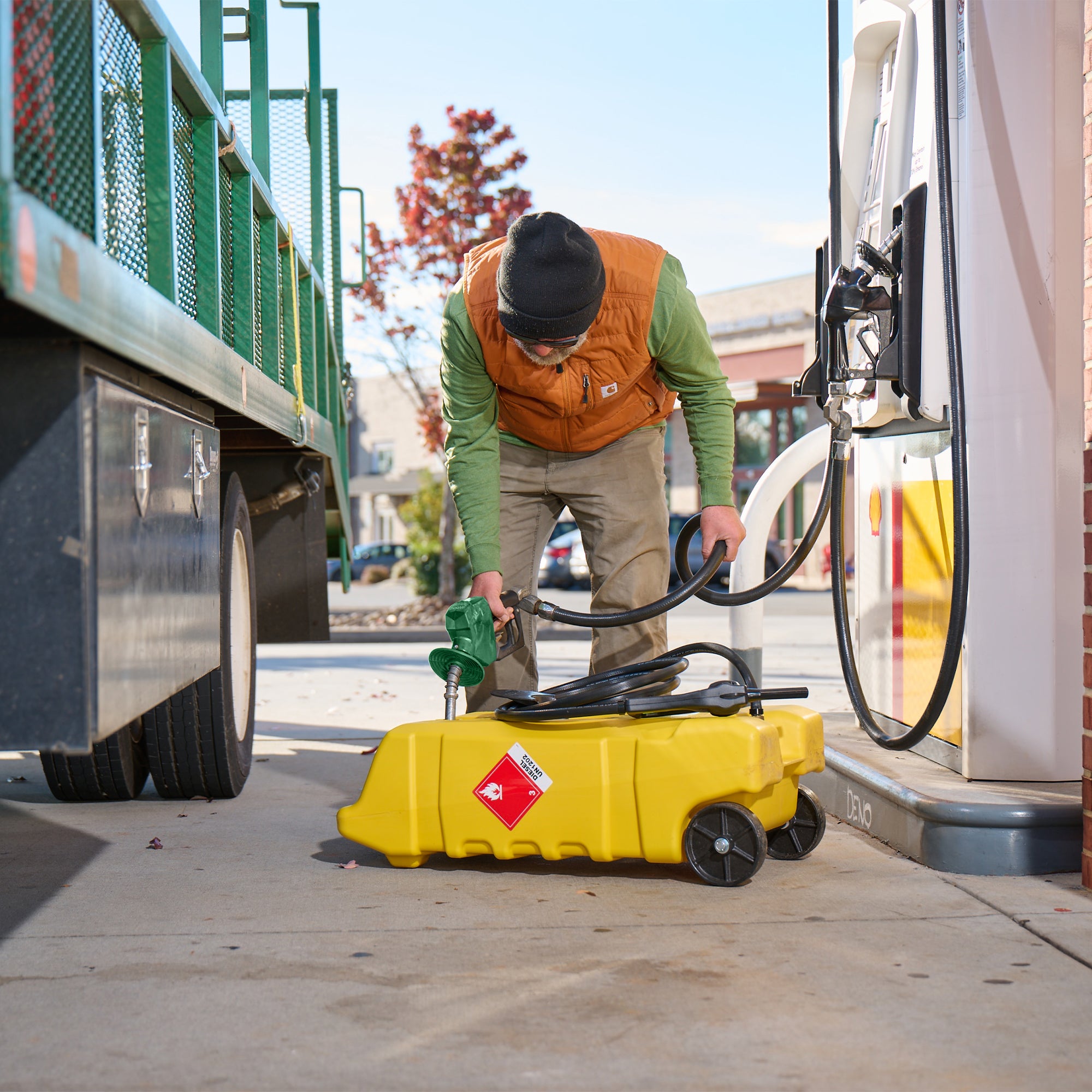 Scepter Flo N' Go Duramax 14 Gal Diesel Fuel Container Caddy & Pump, Yellow(Used - VMInnovations