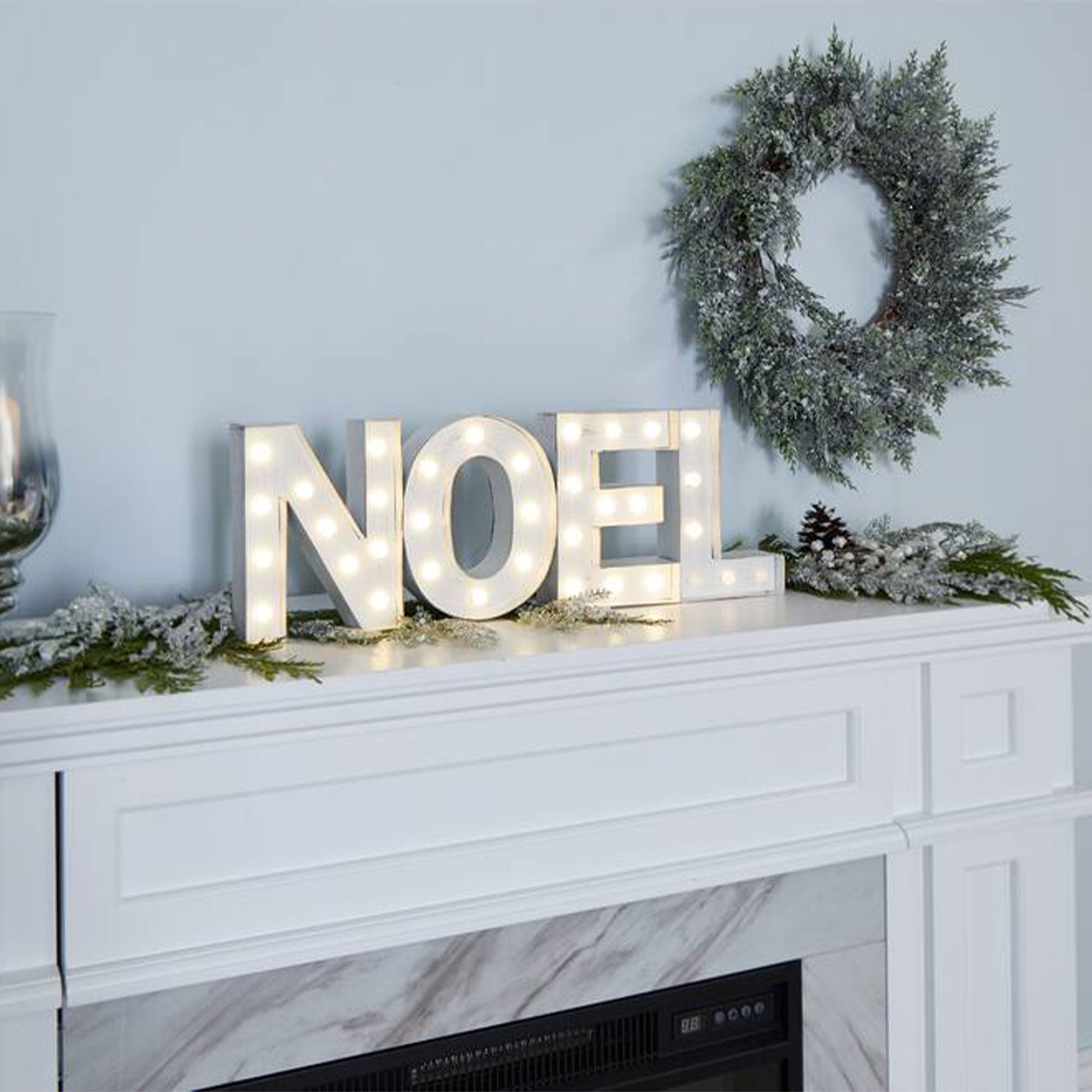 Noma 24" Frosted Fir Artificial Battery Operated Pre Lit Holiday Wreath (Used) - VMInnovations