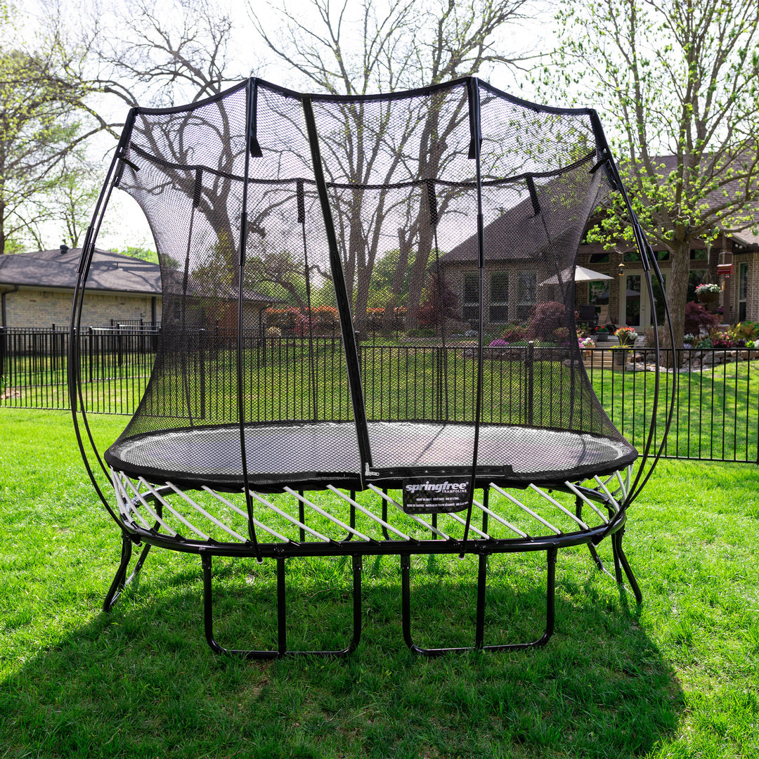 Springfree 6' x 9' Oval Outdoor Backyard Trampoline with FlexiNet and Soft Edge - VMInnovations