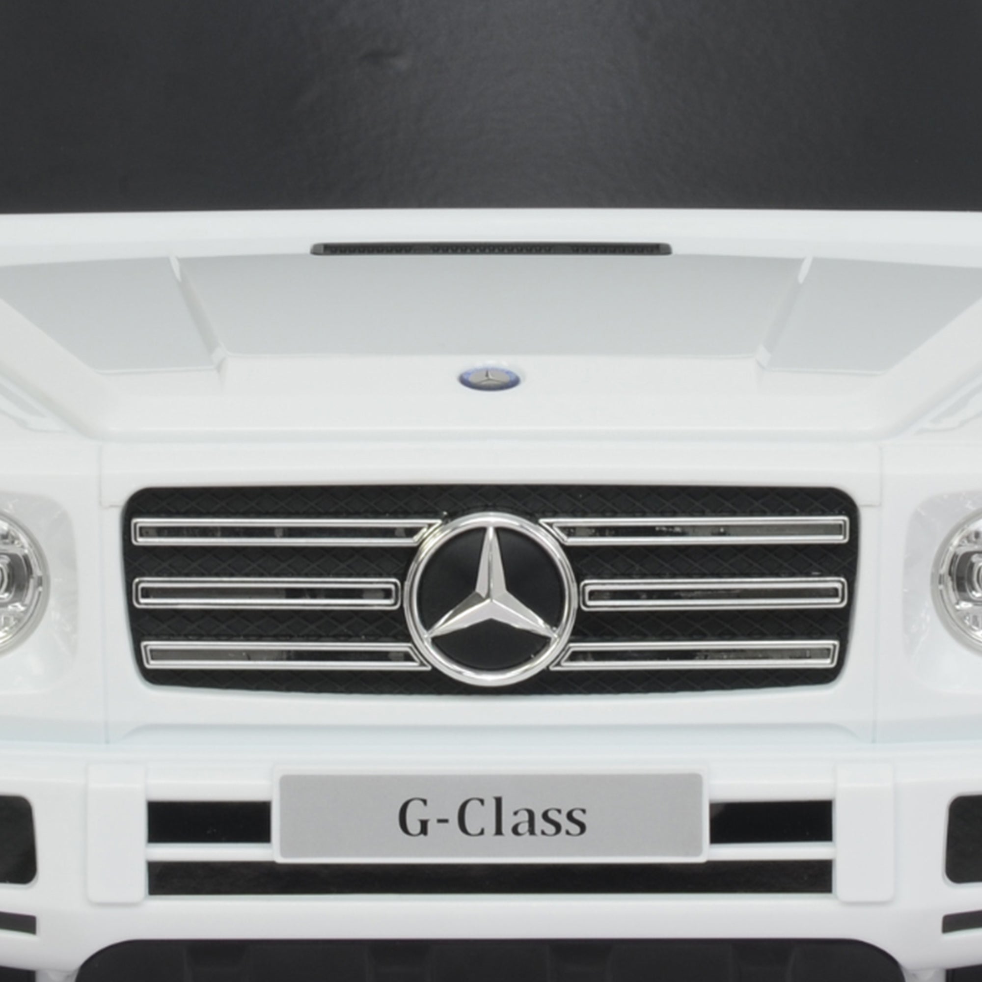 Mercedes G Class Stylish Large Suitcase Ride On Vehicle, White (Used) - VMInnovations