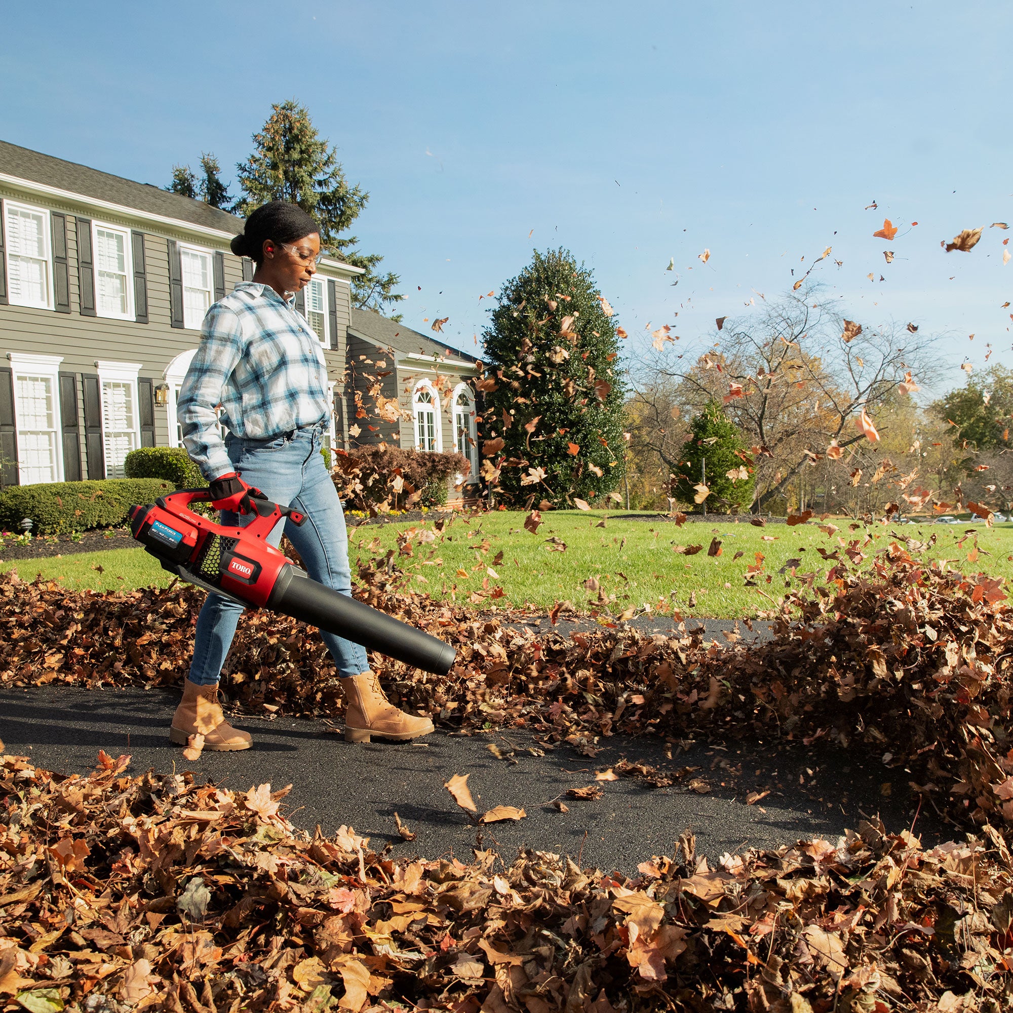 60V Brushless Cordless Handheld Leaf Blower w/ 4 Ah Battery & Charger (Open Box) - VMInnovations