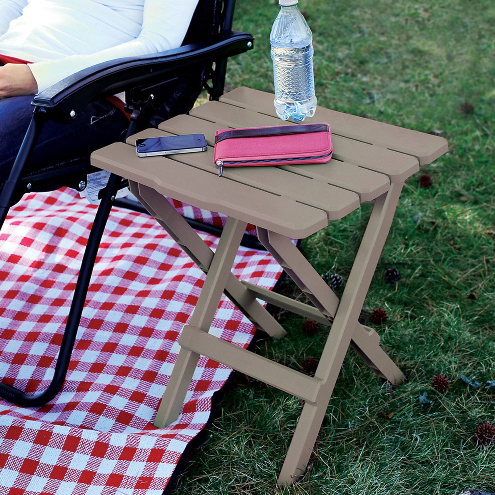 Camco Adirondack Portable Outdoor Camping Plastic Side Table, Taupe (Open Box) - VMInnovations