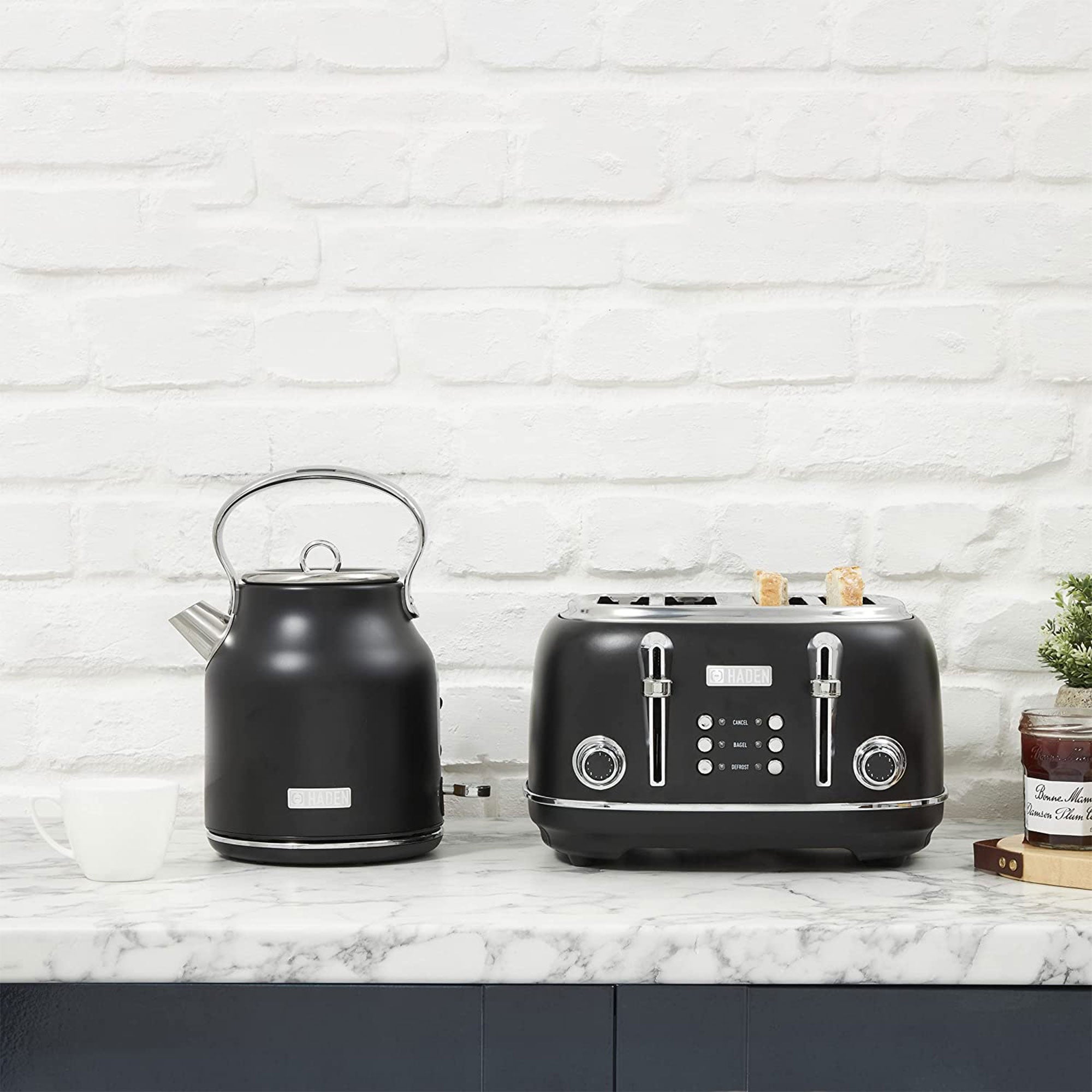 Haden Heritage 1.7L Stainless Steel Body Electric Kettle,Black/Chrome(For Parts) - VMInnovations