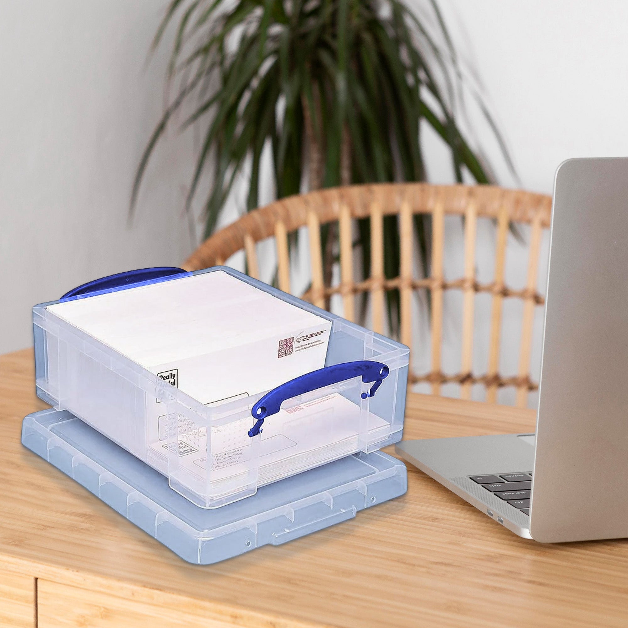 Really Useful Box 8.1L Plastic Storage Container w/Snap Lid & Lock Handle (Used) - VMInnovations