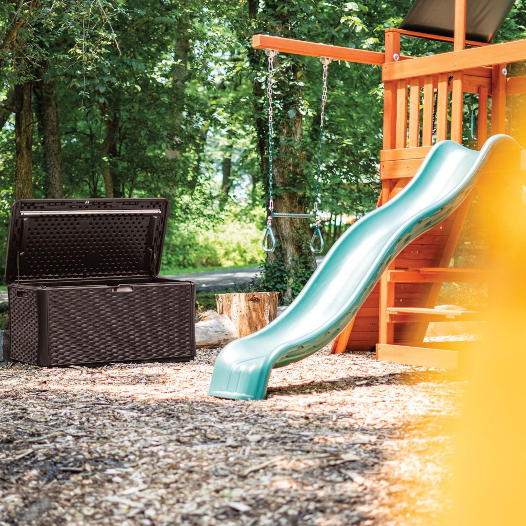 Suncast 134 Gallon All-Weather UV-Resistant Outdoor Patio Storage Deck Box, Java - VMInnovations