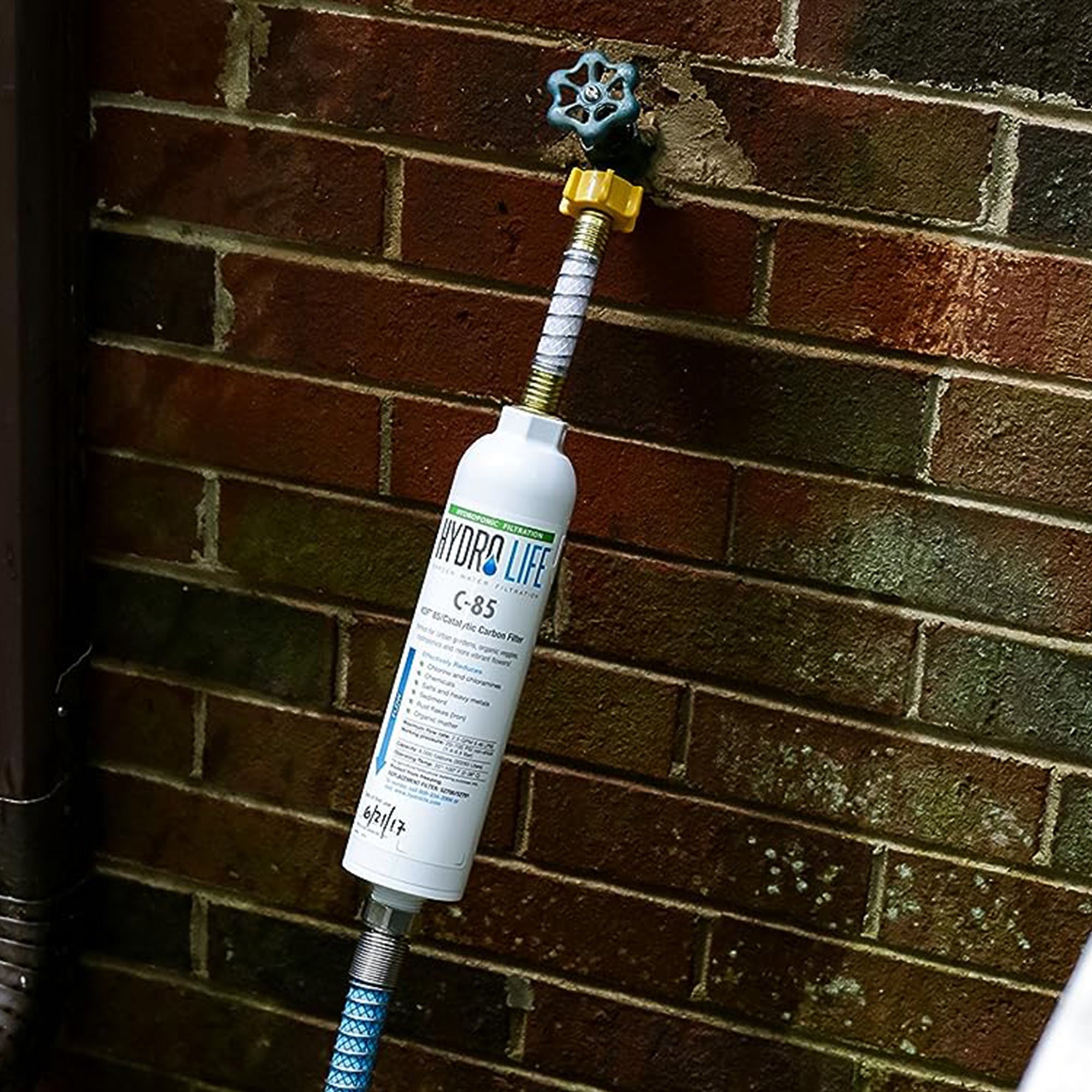 Camco Hydro Life Hydroponics C85 Inline Water Filter w/ Flexible Hose Protector - VMInnovations