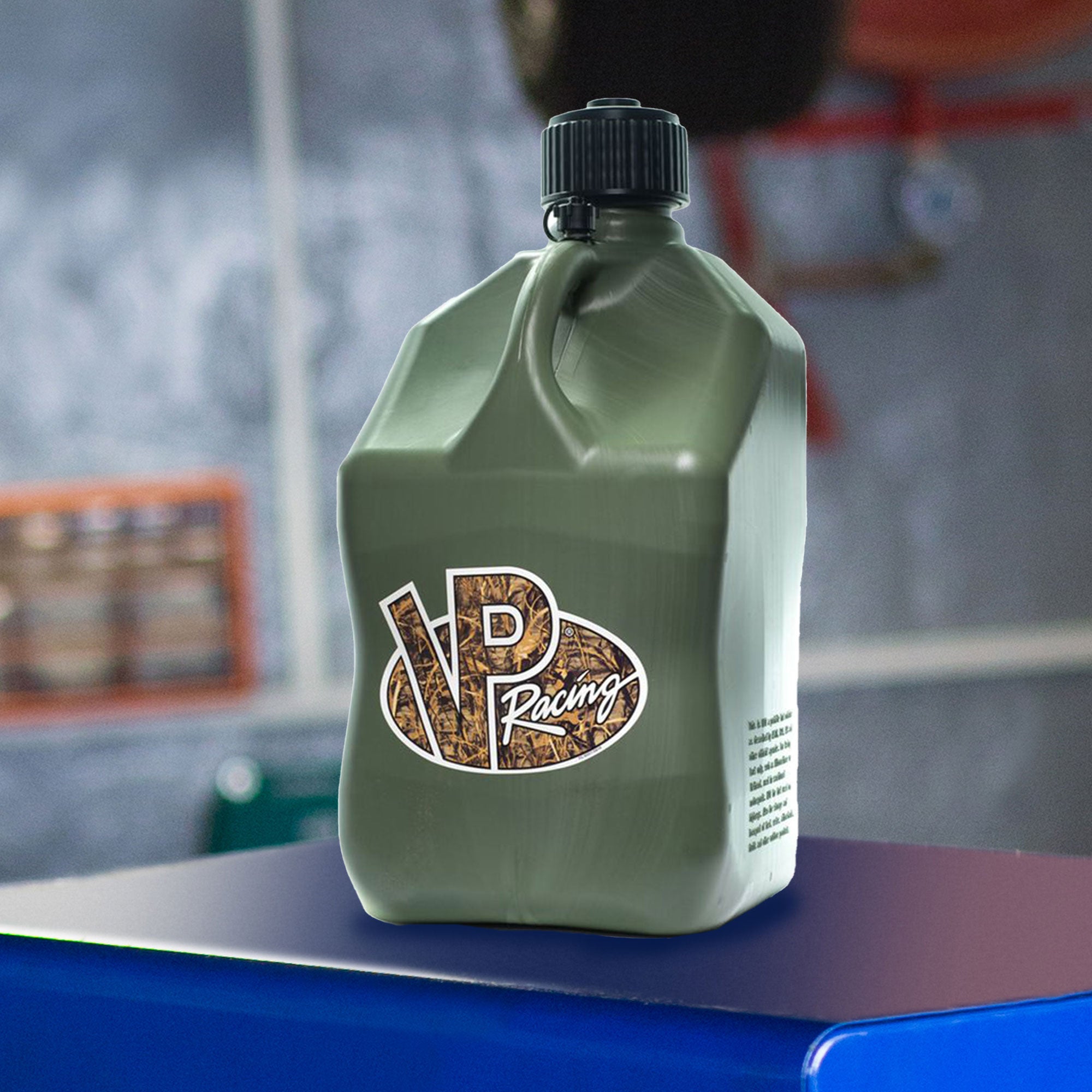 VP Racing 5.5 Gal Container Utility Jug w/ Handle, Camo (8 Pk) - VMInnovations