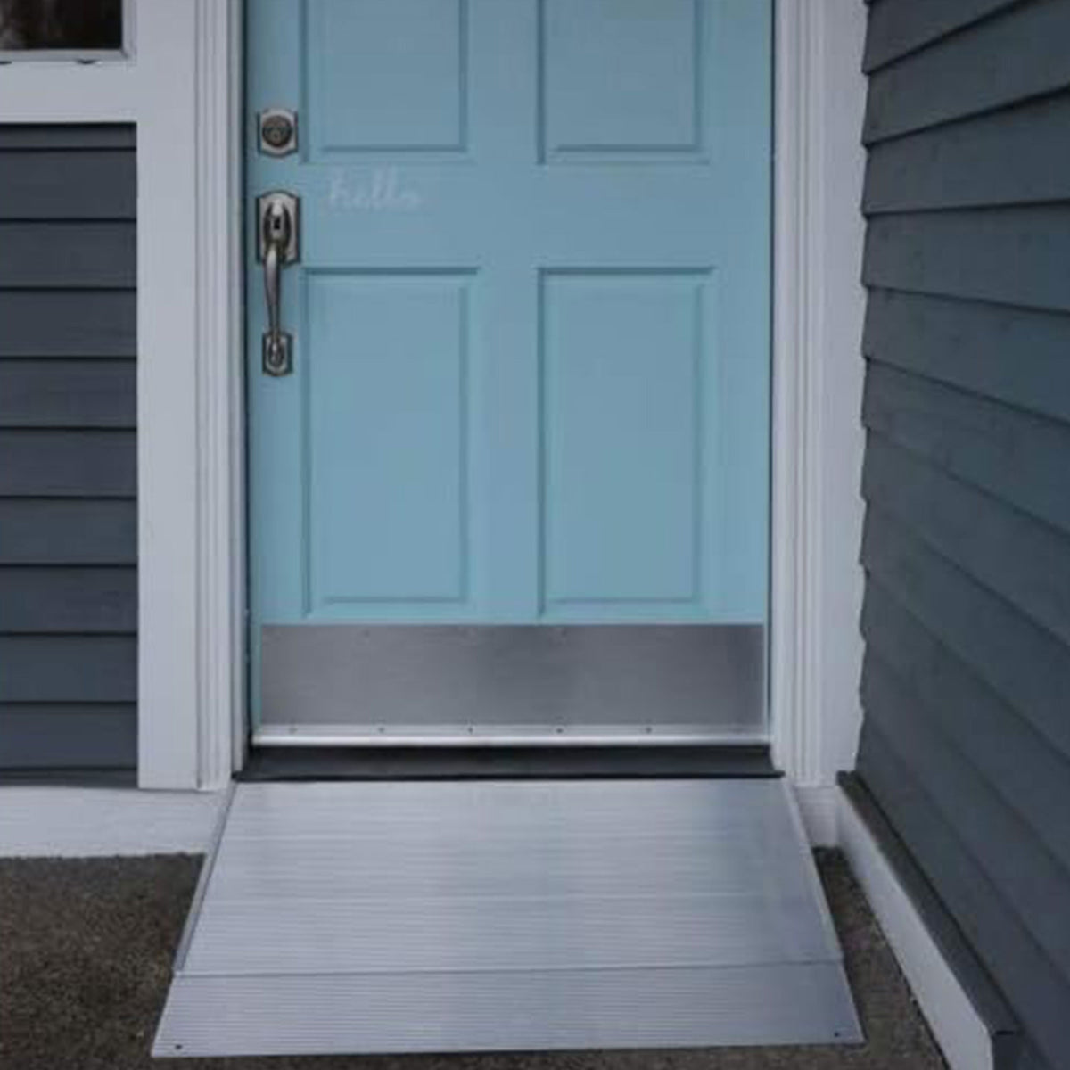 EZ-ACCESS TRANSITIONS 36” Portable Self Supporting Aluminum Angled Entry Ramp