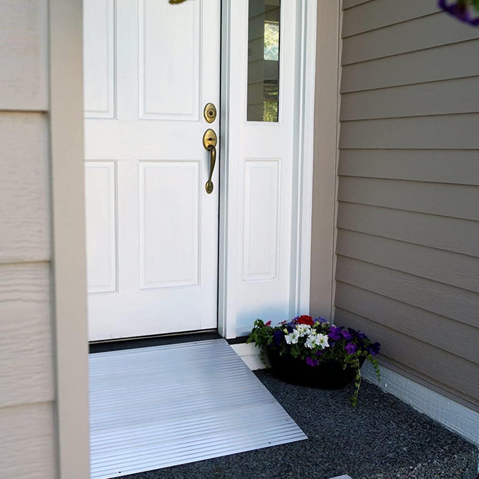 EZ-ACCESS TRANSITIONS 5” Self Supporting Aluminum Modular Entry Ramp (Open Box) - VMInnovations