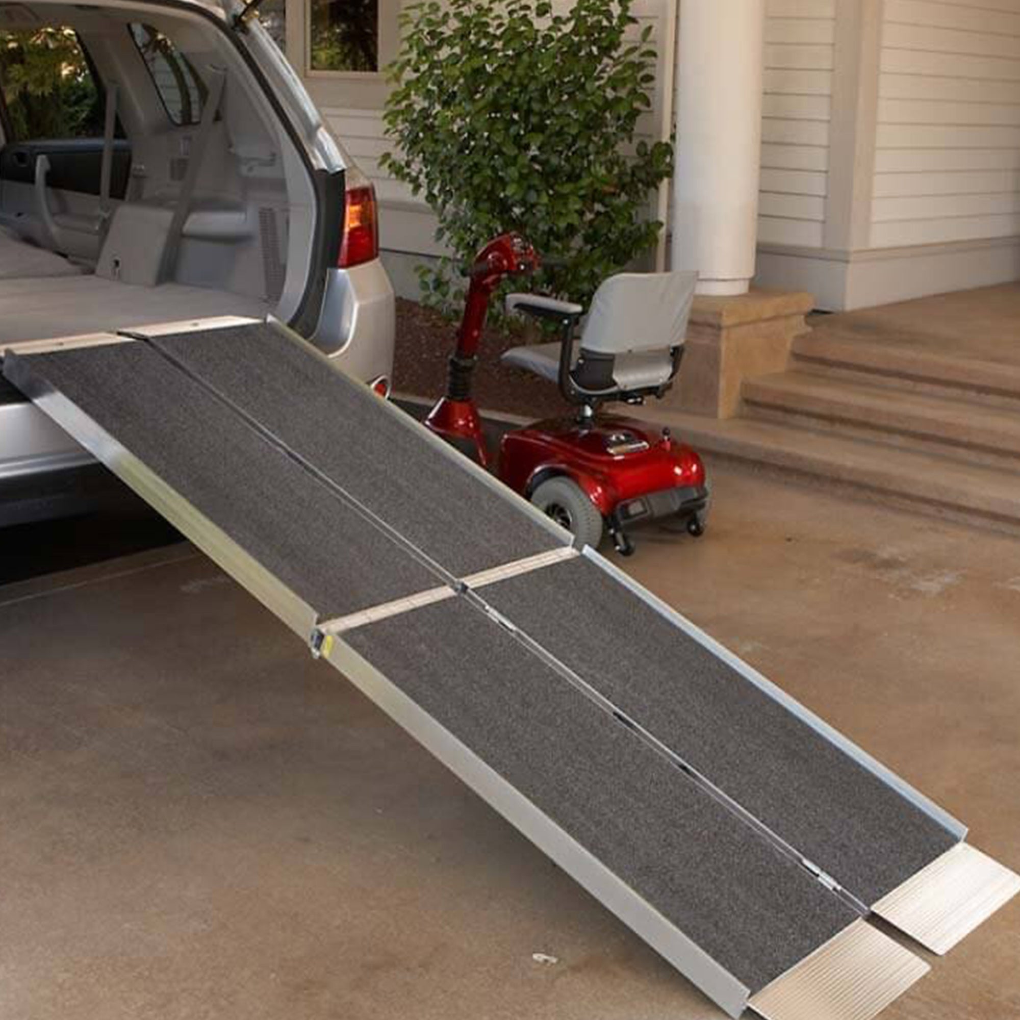 EZ-ACCESS SUITCASE 5Ft Portable Ramp w/Surface That Resists Slips (Open Box)
