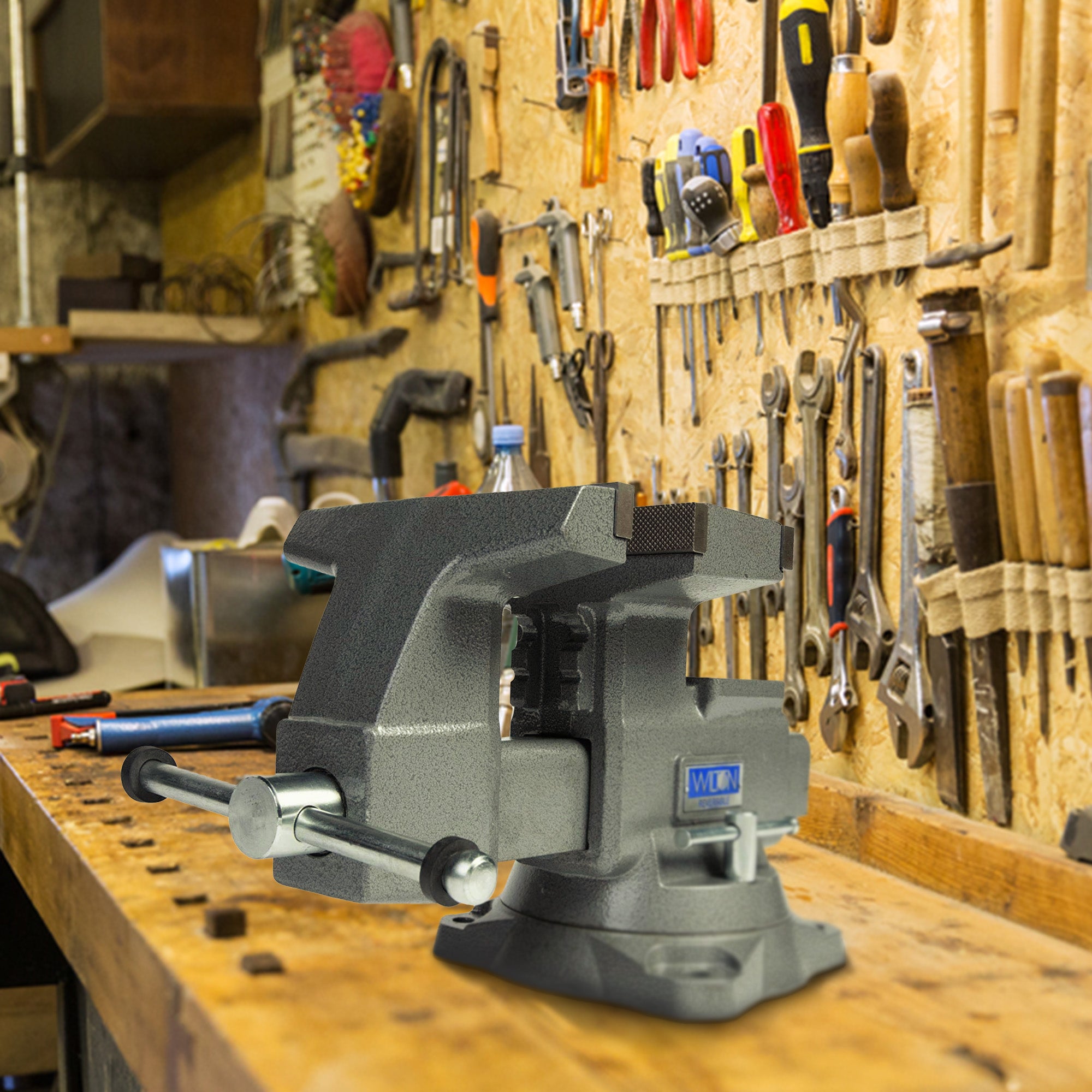 Wilton Tools 8" Wide Jaw 360 Degree Swivel Base Reversible Work Bench Vise(Used)