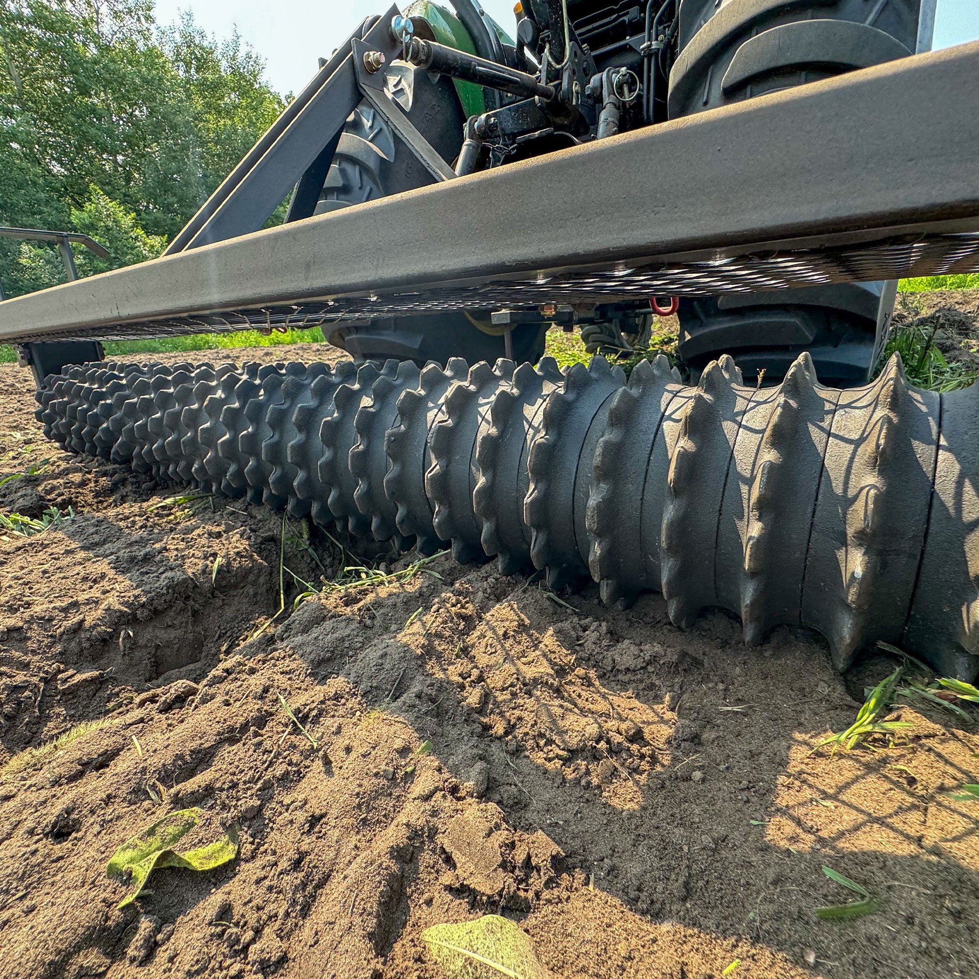 Field Tuff 6 Feet 3 Point Cultipacker, Cast Iron Wheels, 72 Inch Working Width - VMInnovations
