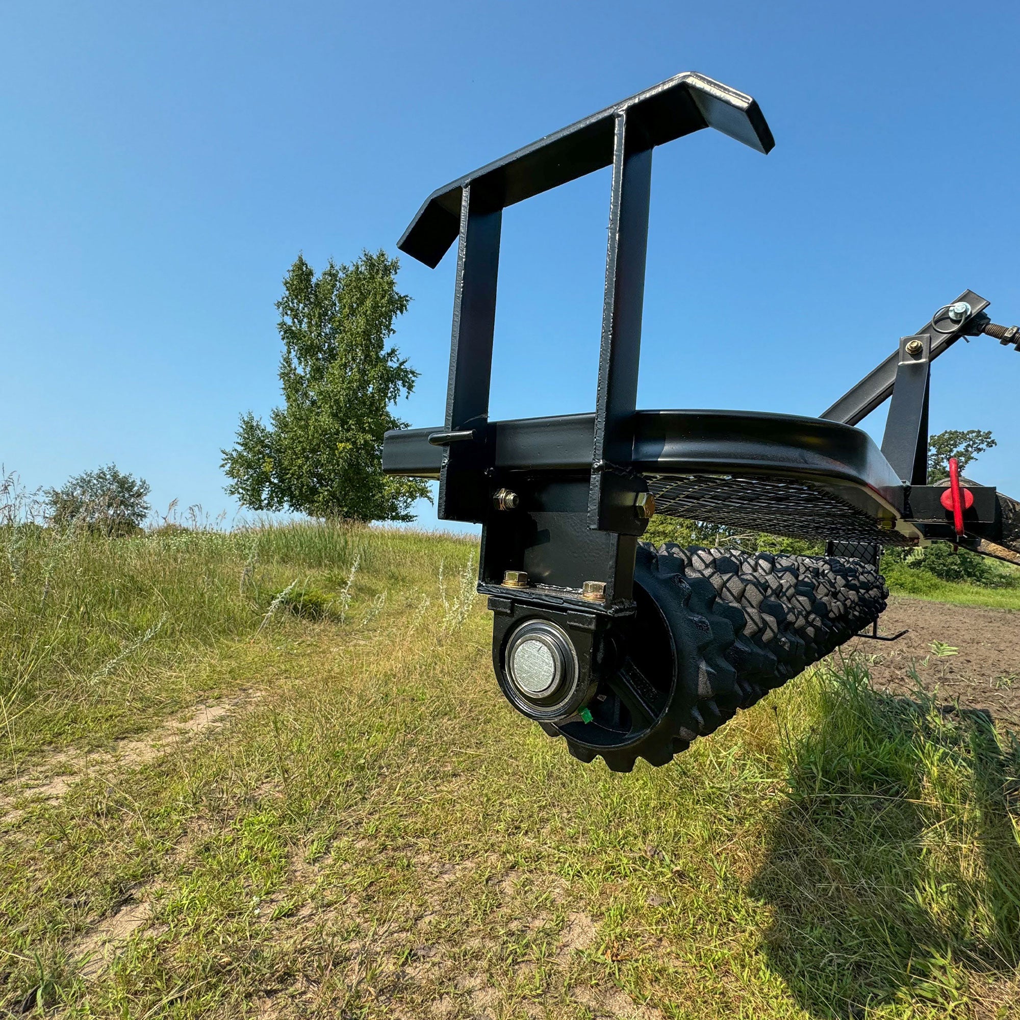 Field Tuff 6 Feet 3 Point Cultipacker, Cast Iron Wheels, 72 Inch Working Width - VMInnovations