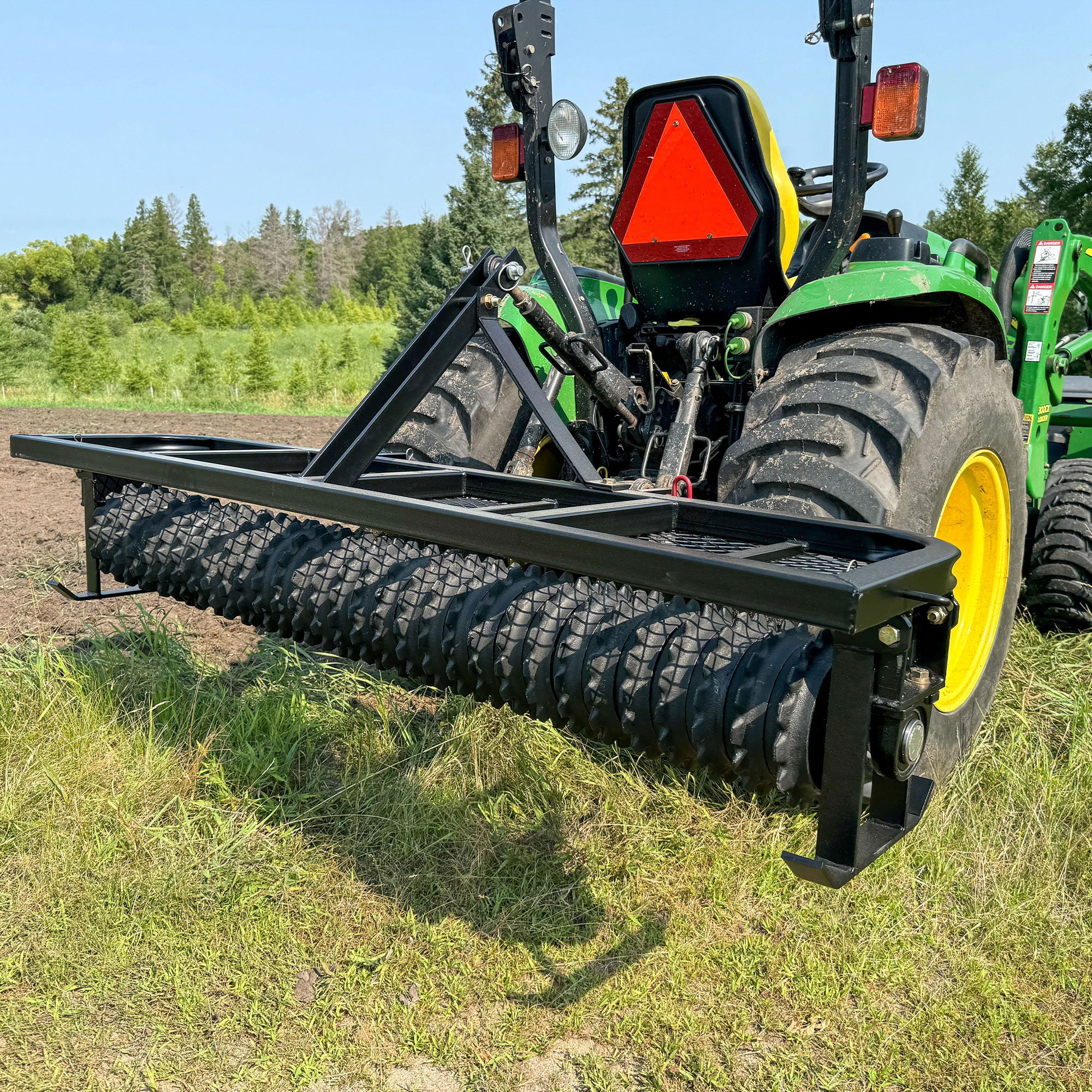Field Tuff 6 Feet 3 Point Cultipacker, Cast Iron Wheels, 72 Inch Working Width - VMInnovations