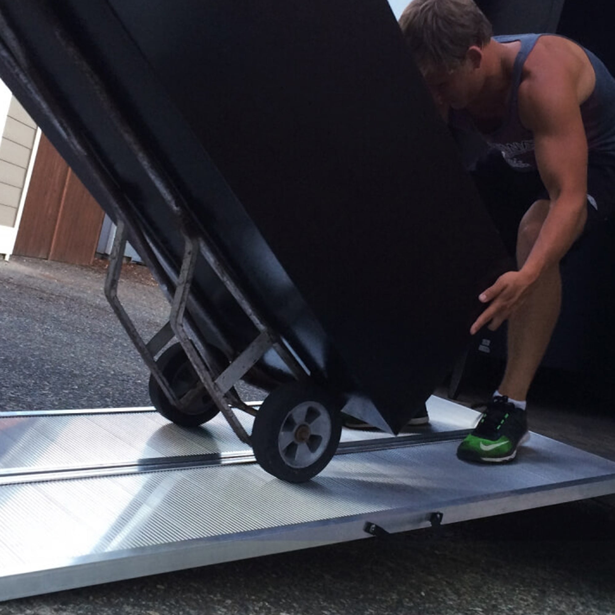 EZ-ACCESS TRAVERSE 6 Foot Aluminum Singlefold Portable Loading Ramp, Silver - VMInnovations