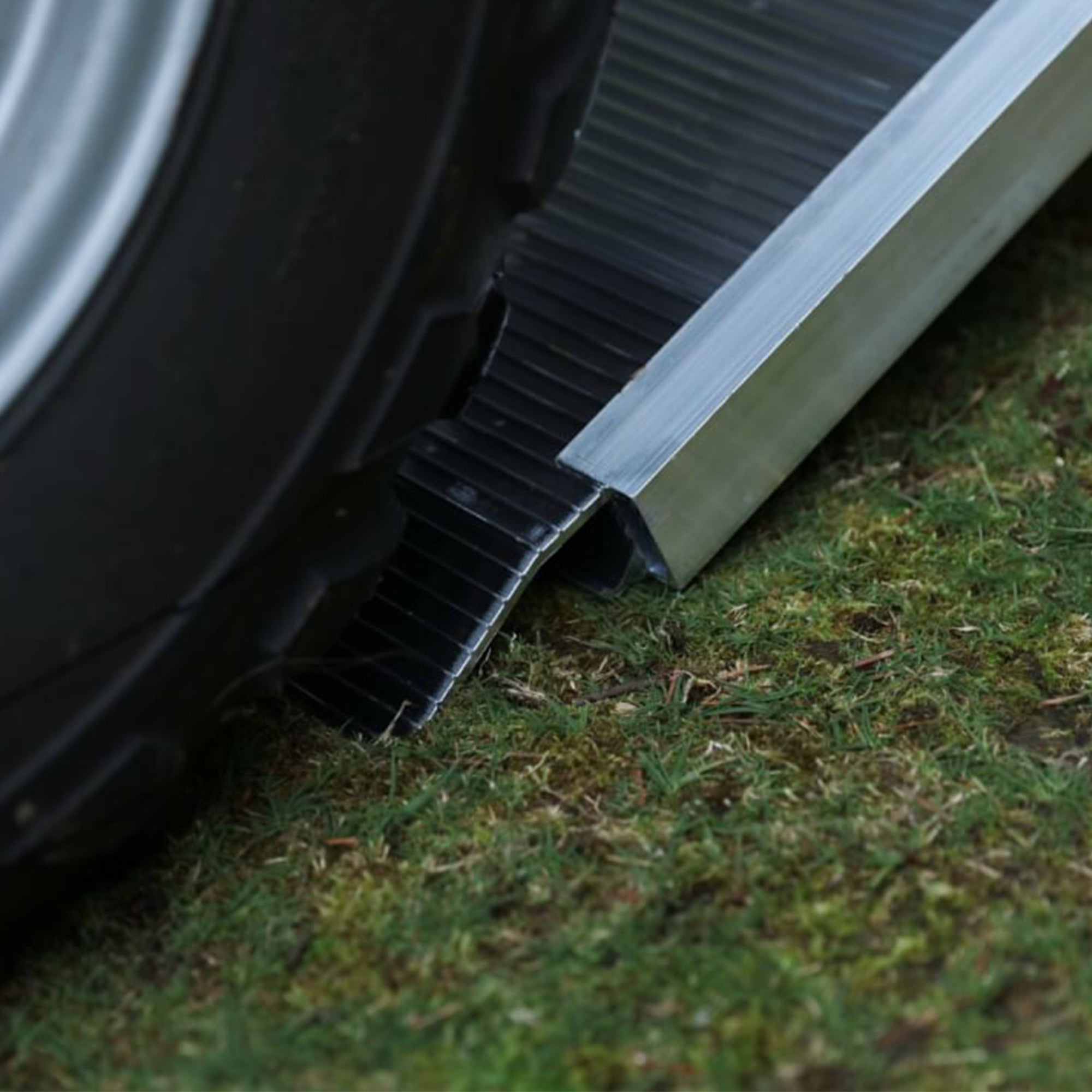 EZ-ACCESS TRAVERSE 6 Foot Aluminum Singlefold Portable Loading Ramp, Silver - VMInnovations