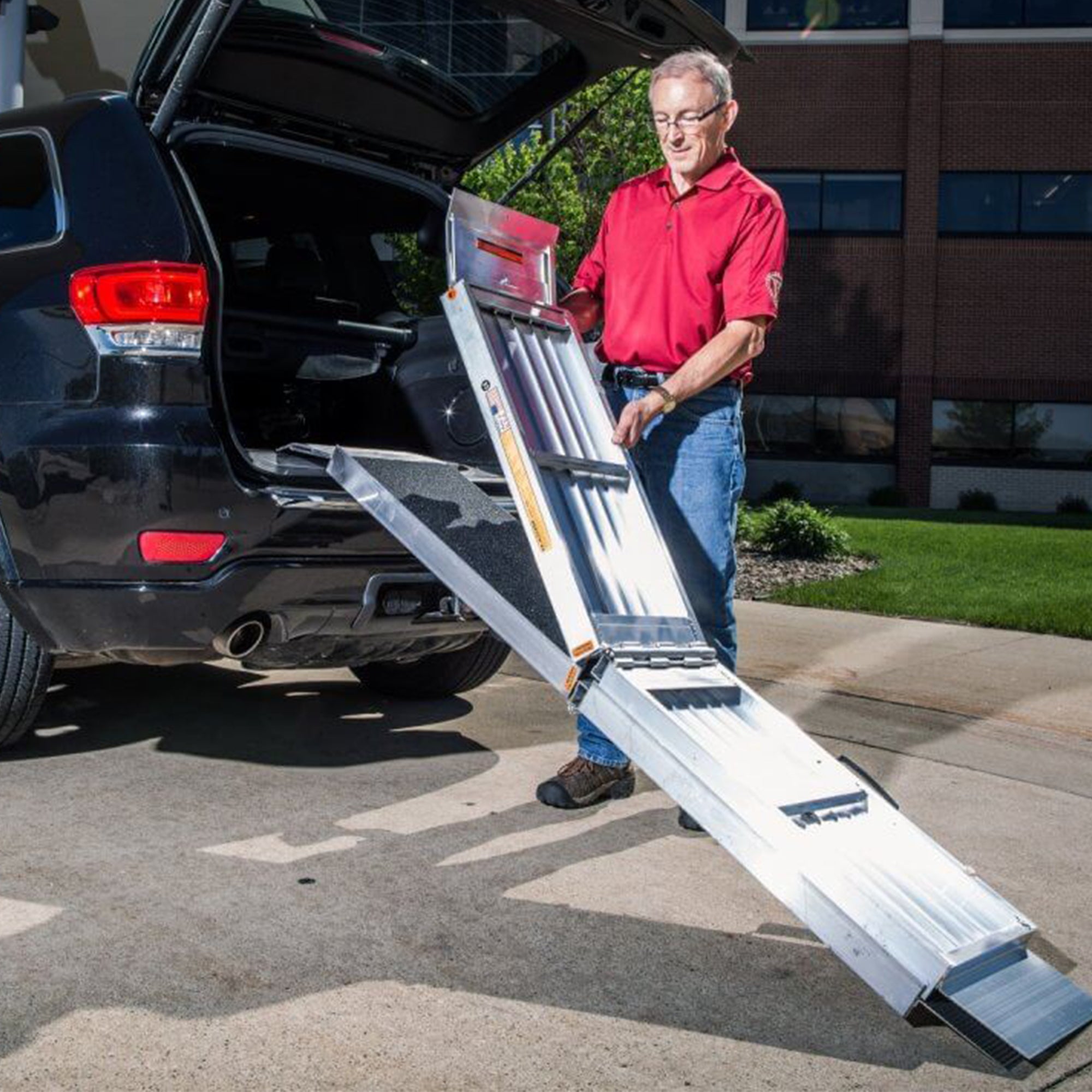 EZ-ACCESS SUITCASE 8ft Trifold Portable Ramp w/Slip Resistent Surface (Open Box) - VMInnovations