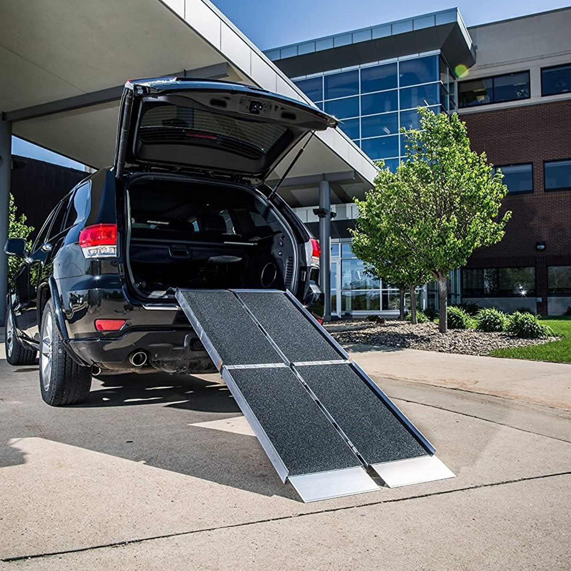 EZ-ACCESS SUITCASE 8ft Trifold Portable Ramp w/Slip Resistent Surface (Open Box) - VMInnovations