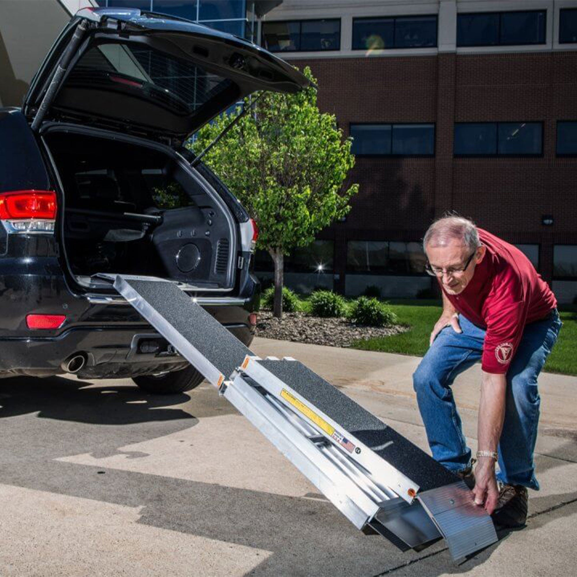 EZ-ACCESS SUITCASE 7ft TRIFOLD Portable Ramp w/Surface Resists Slips (Open Box)