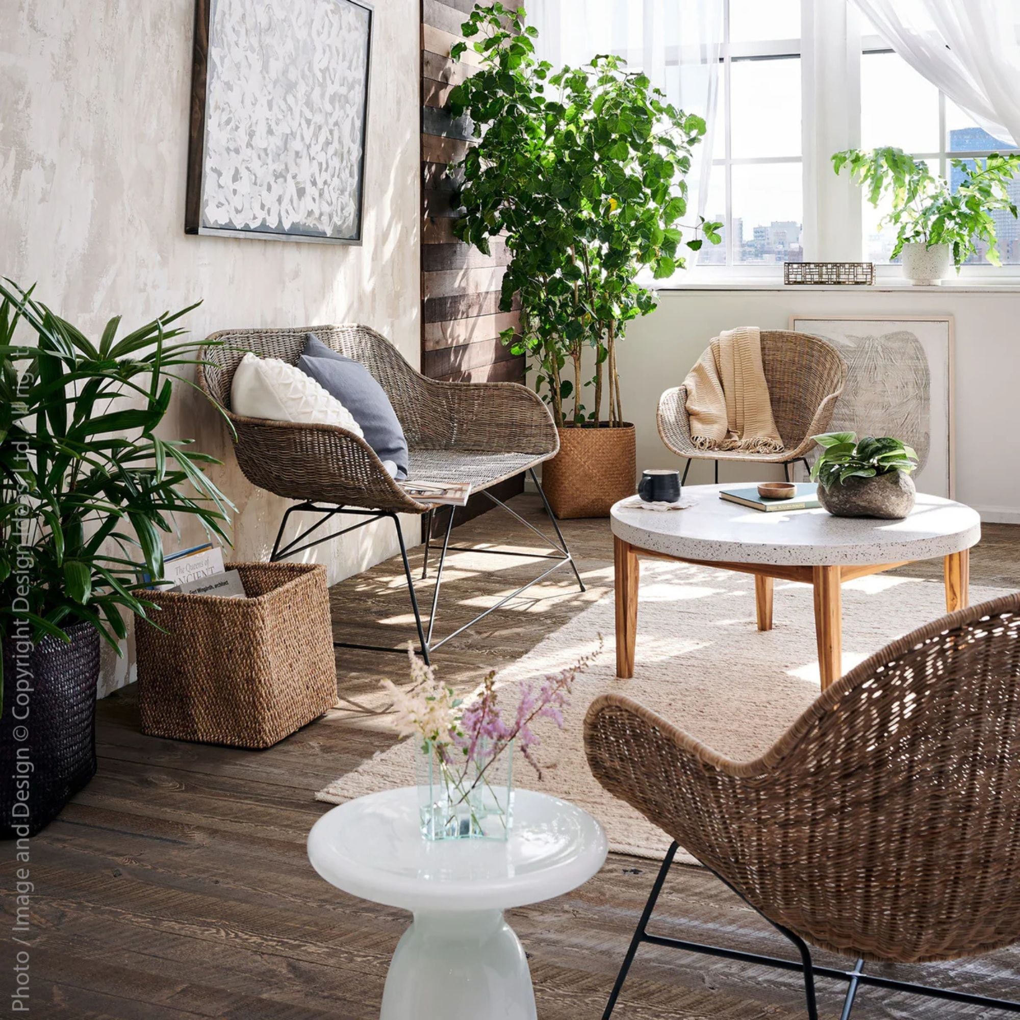 texxture Ormond Woven Rattan Settee with Metal Legs, Home Furniture, Natural - VMInnovations
