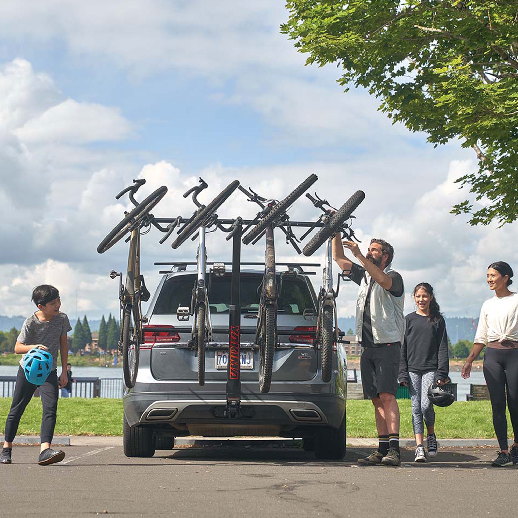 Yakima 6 Vertical Hanging Hitch Bike Rack for 2" Hitch Receivers (Open Box) - VMInnovations