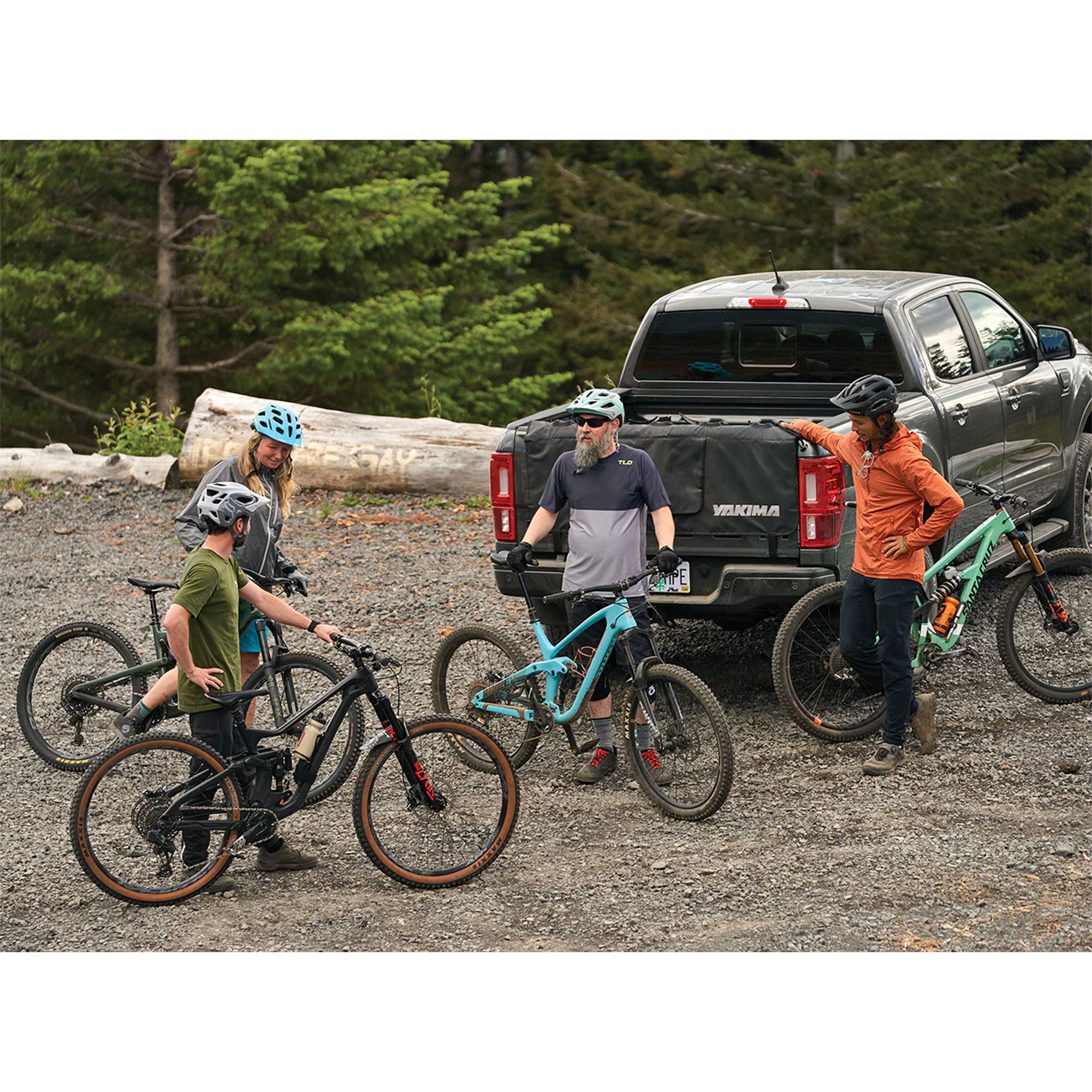 Yakima Full Size Truck Bed Large Polyester Tailgate Bike Pad, Black(Open Box) - VMInnovations