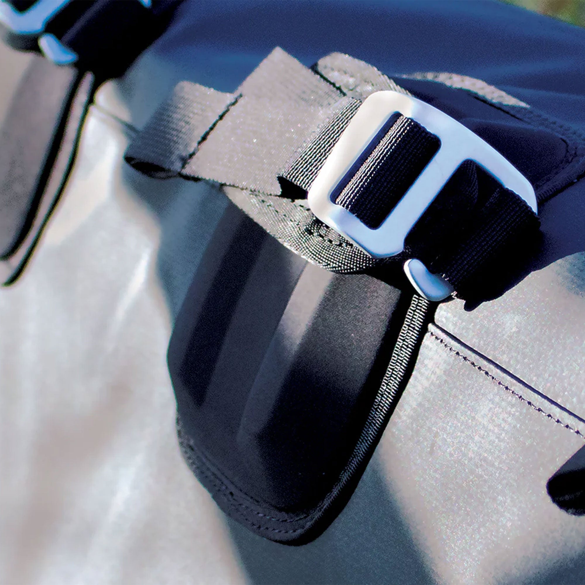 Yakima GateKeeper Full Size Truck Bed Medium Tailgate Bike Pad, Cascade Blue - VMInnovations