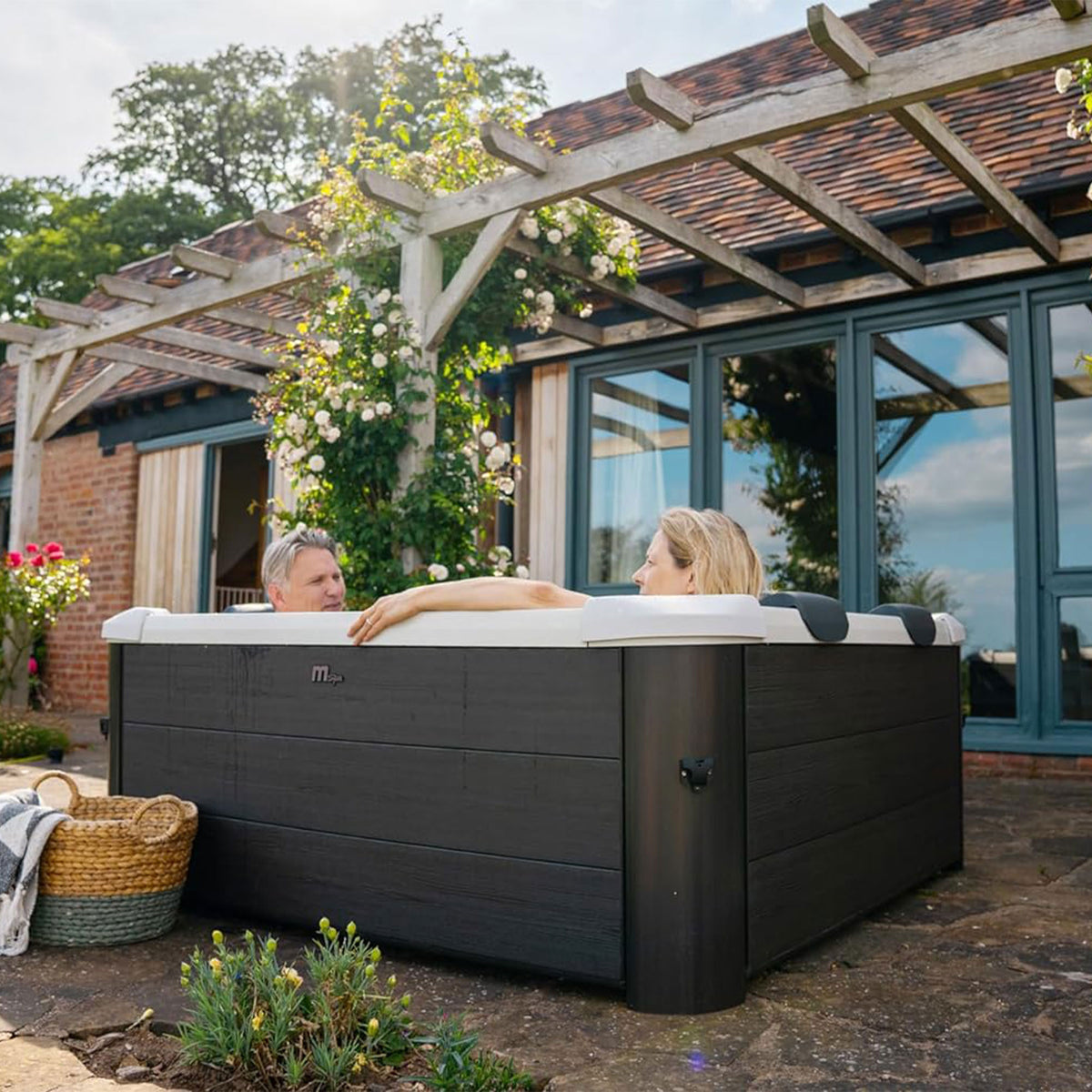 MSpa Oslo 6 Person Squared Hot Tub w/Hydro Massage Jets & LED Strip (Open Box) - VMInnovations