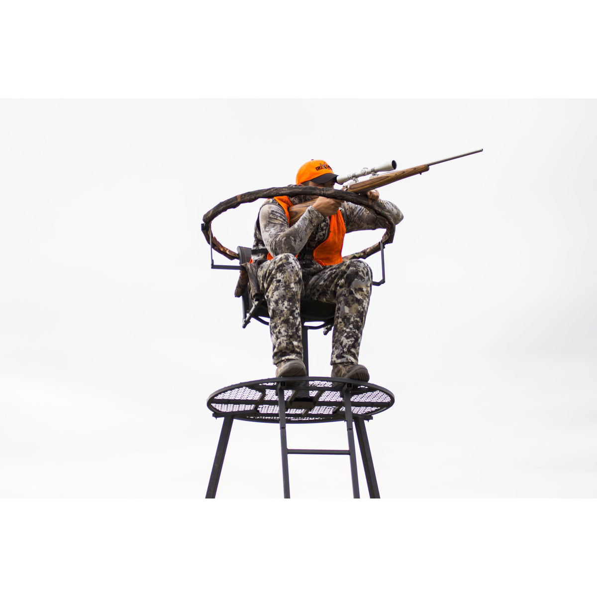 Big Game 13' The Apex Tripod Hunting Ladderstand w/Swiveling Seat (Open Box) - VMInnovations