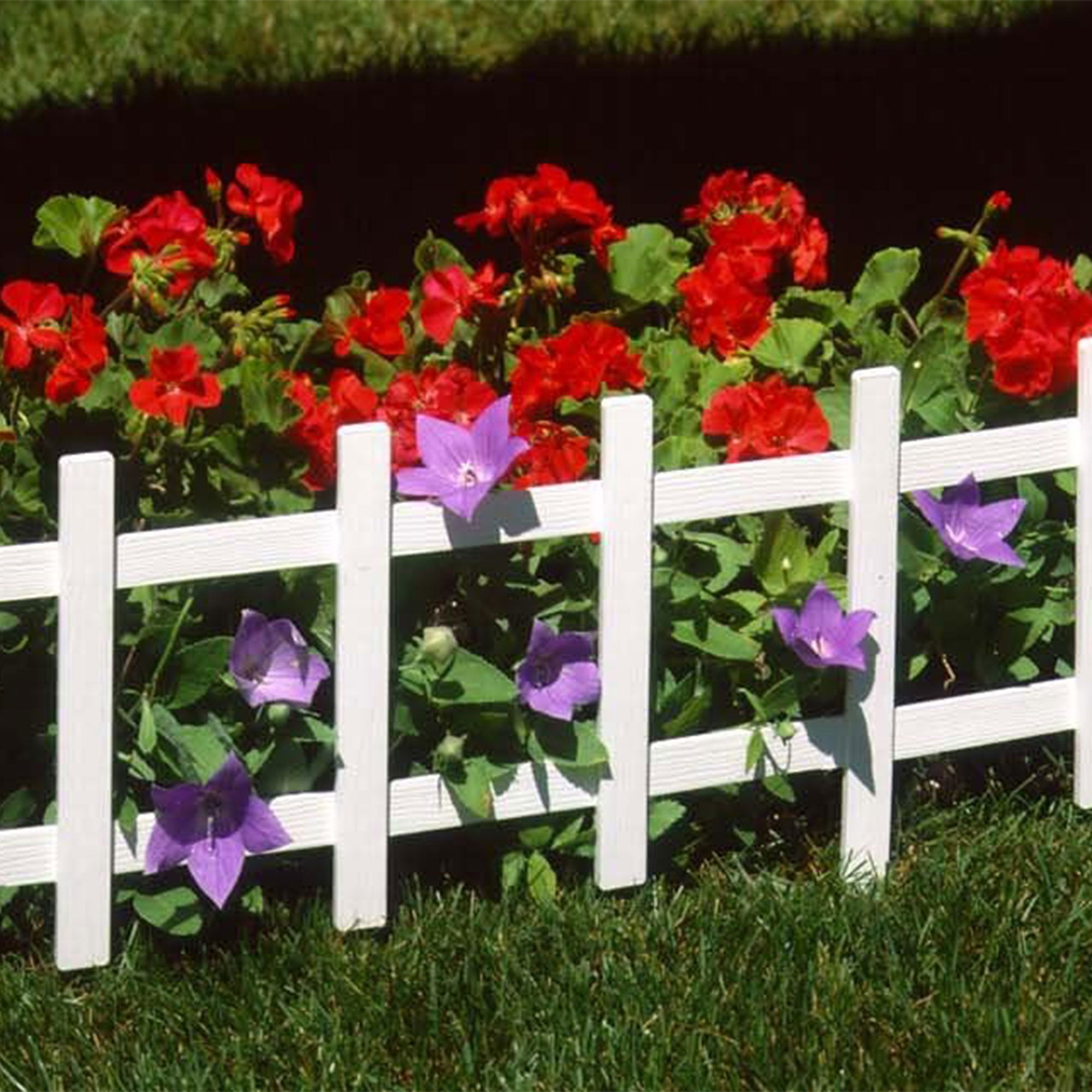 Suncast Cape Cod Styling Long Border Fence w/ Interlocking Tabs, White (4 Pack) - VMInnovations