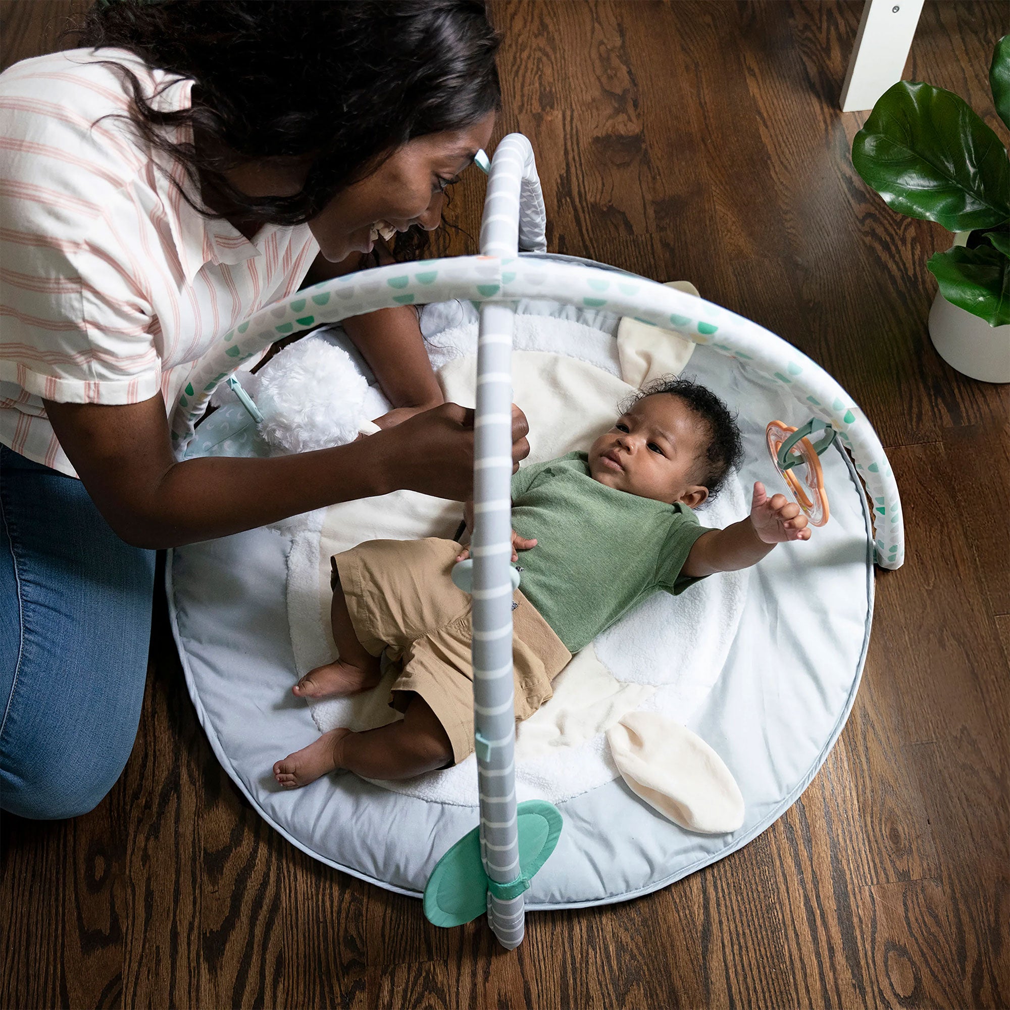 Ingenuity Spot Ultra Plush Baby Activity Gym and Tummy Time Mat,Corrie(Open Box) - VMInnovations