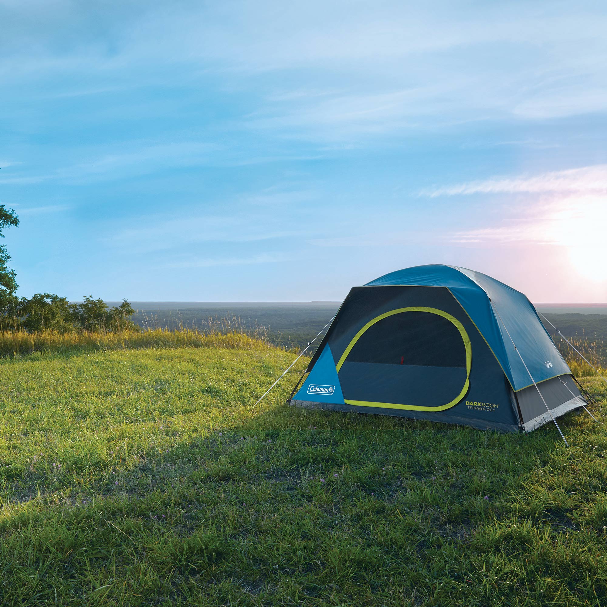 Coleman Skydome 4 Person Camping Tent with Dark Room Technology, Multicolor