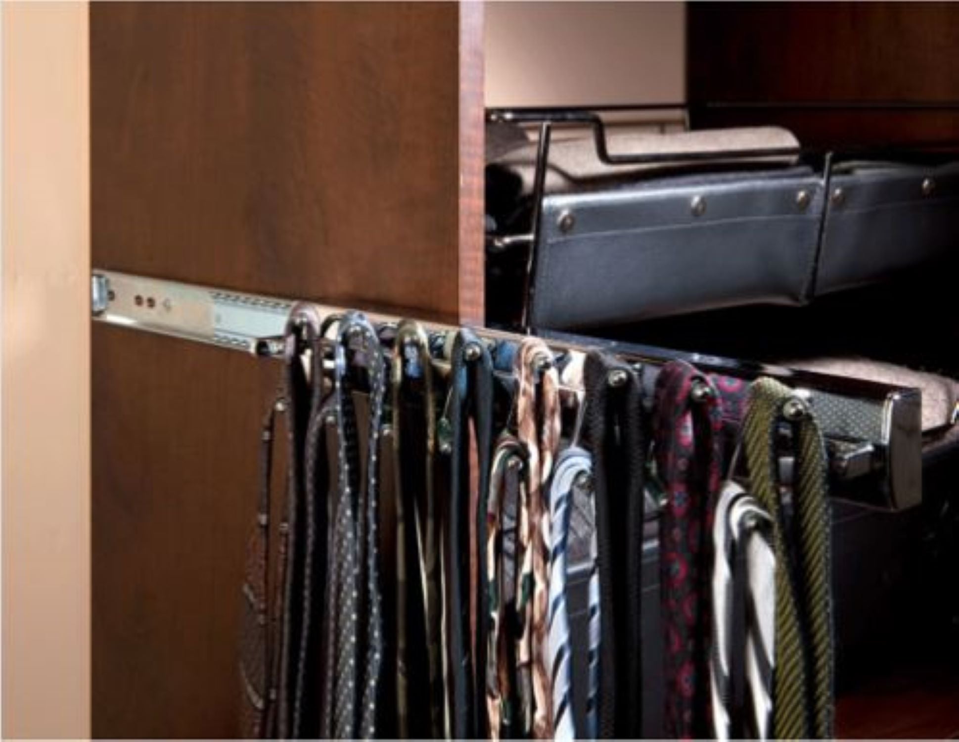 Rev-A-Shelf Sidelines 14'' Pop Out Deluxe Tie Rack, Chrome, TRCPOSL-14-CR-1 - VMInnovations