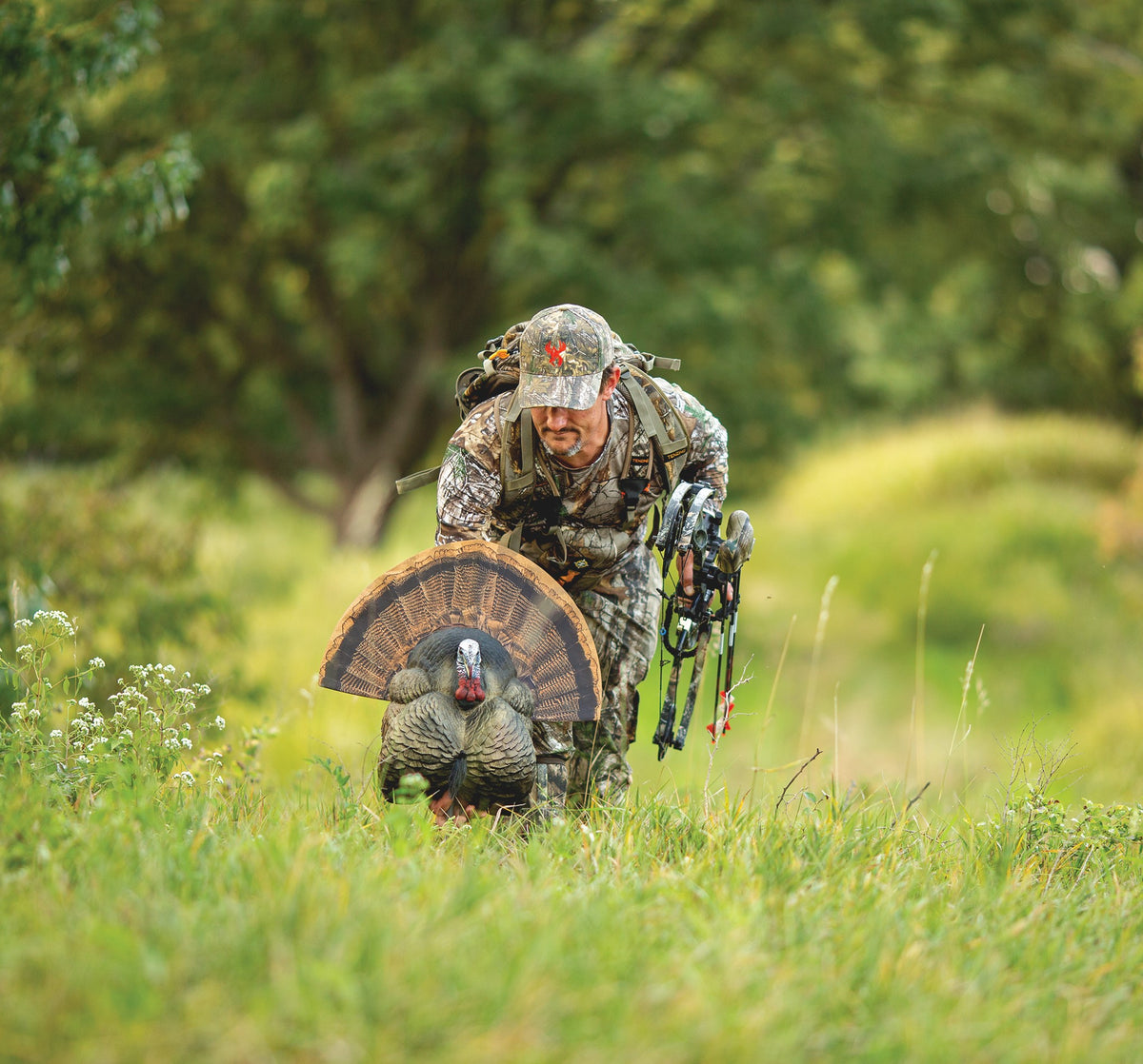Flextone FLXDY316 Thunder Creeper Scaled Portable Strutting Turkey Hunting Decoy