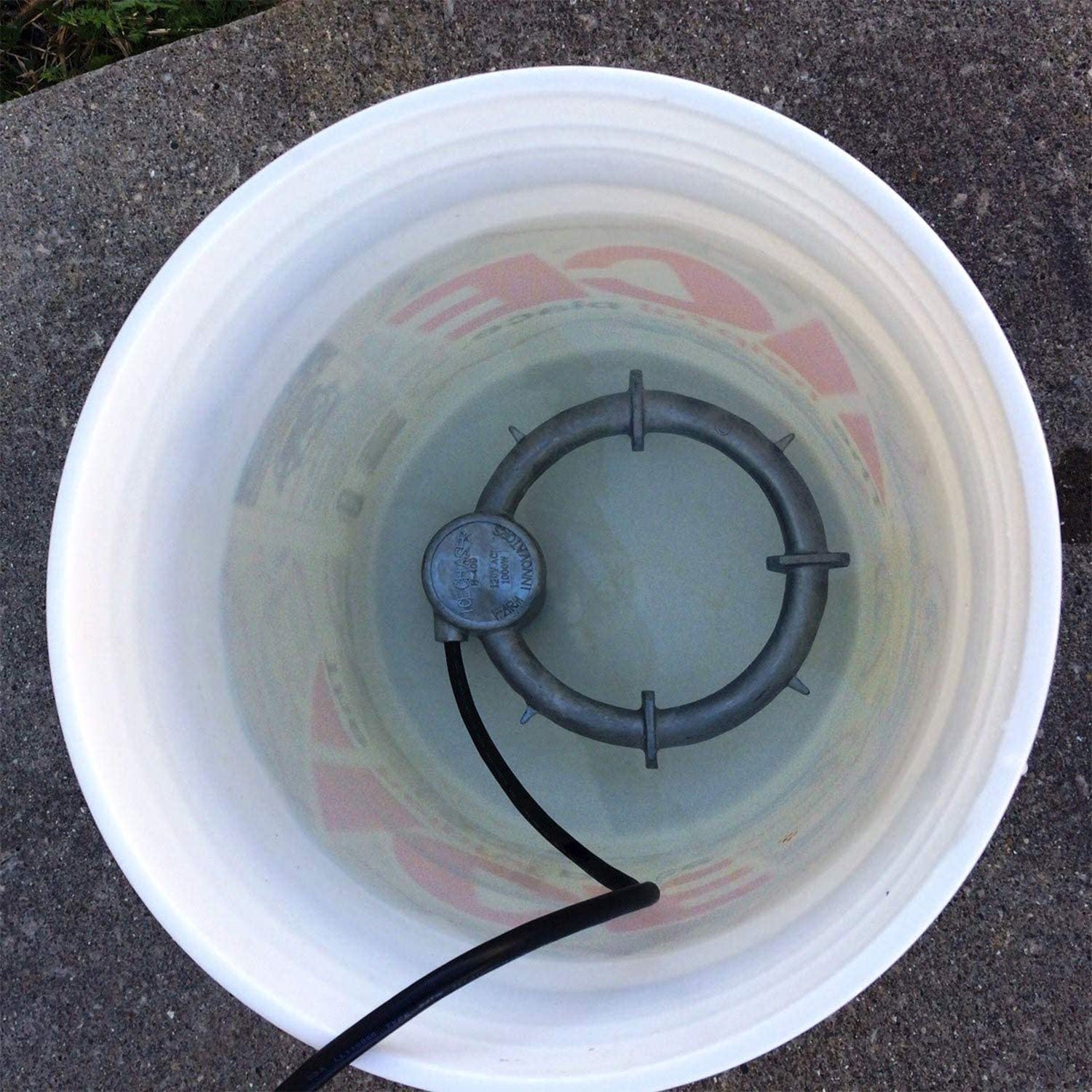 Farm Innovators W-409 Submergible Bucket Heater with Attached Guard, 1000 Watt